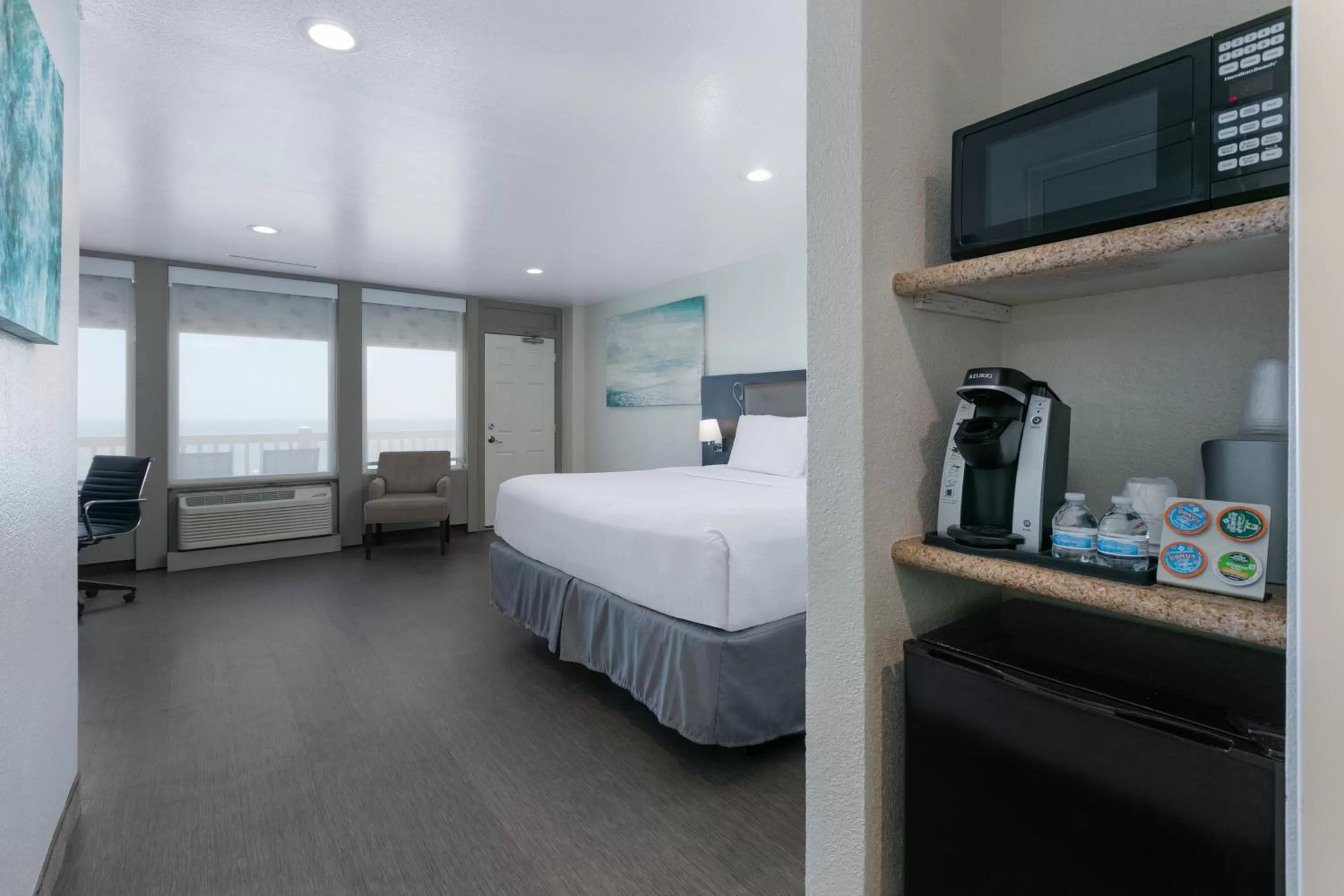 Bed in Wyndham Corpus Christi Resort North Padre Island