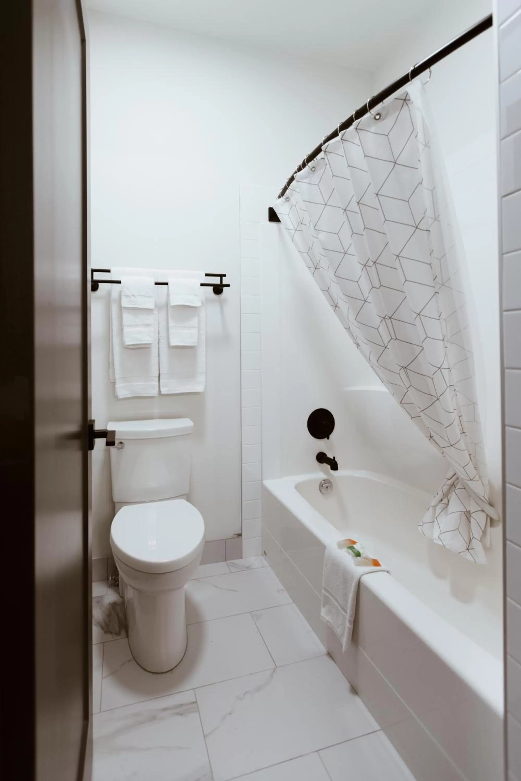 The Flying Steamshovel Inn