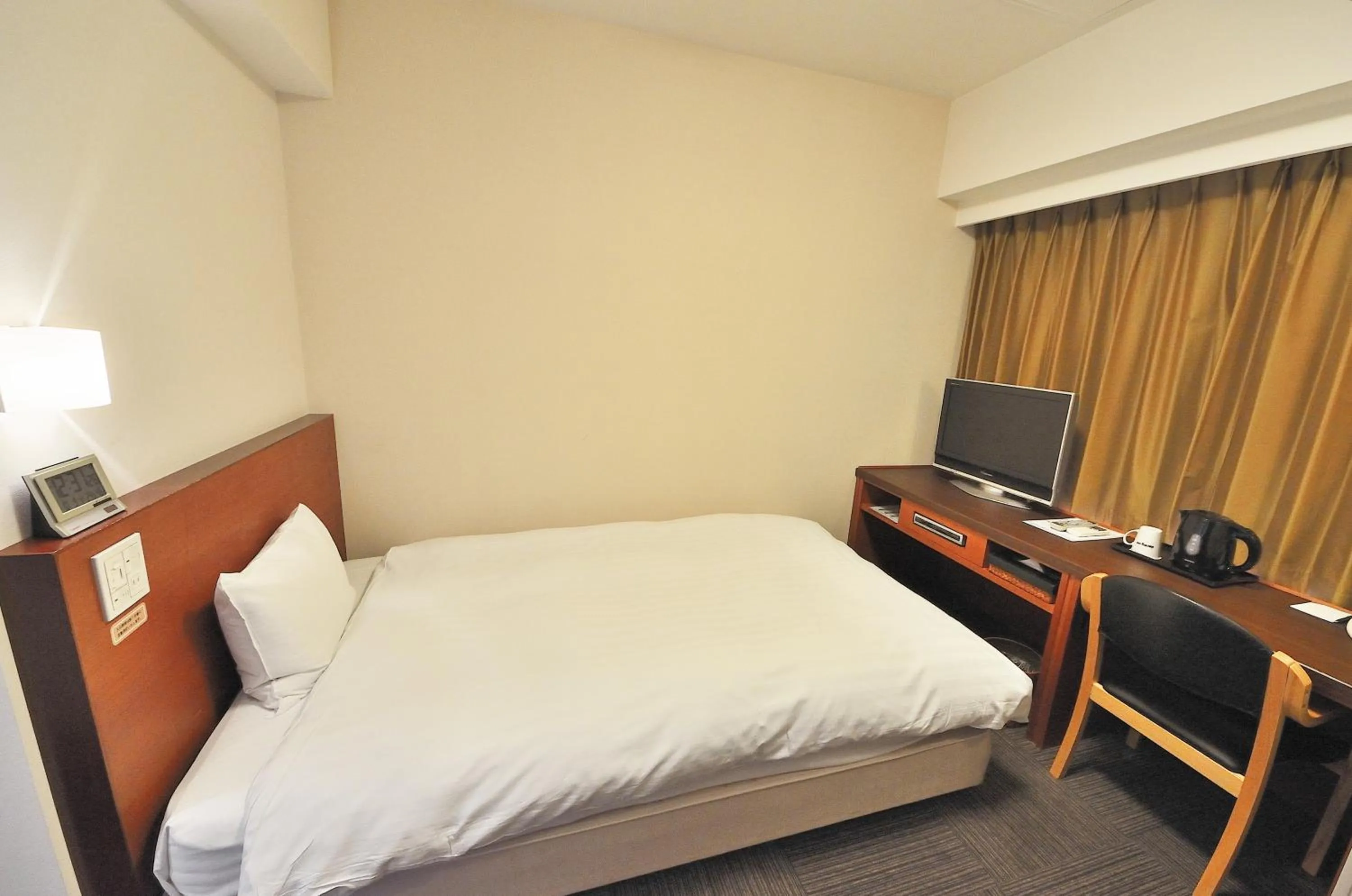 TV and multimedia, Bed in Dormy Inn Hirosaki
