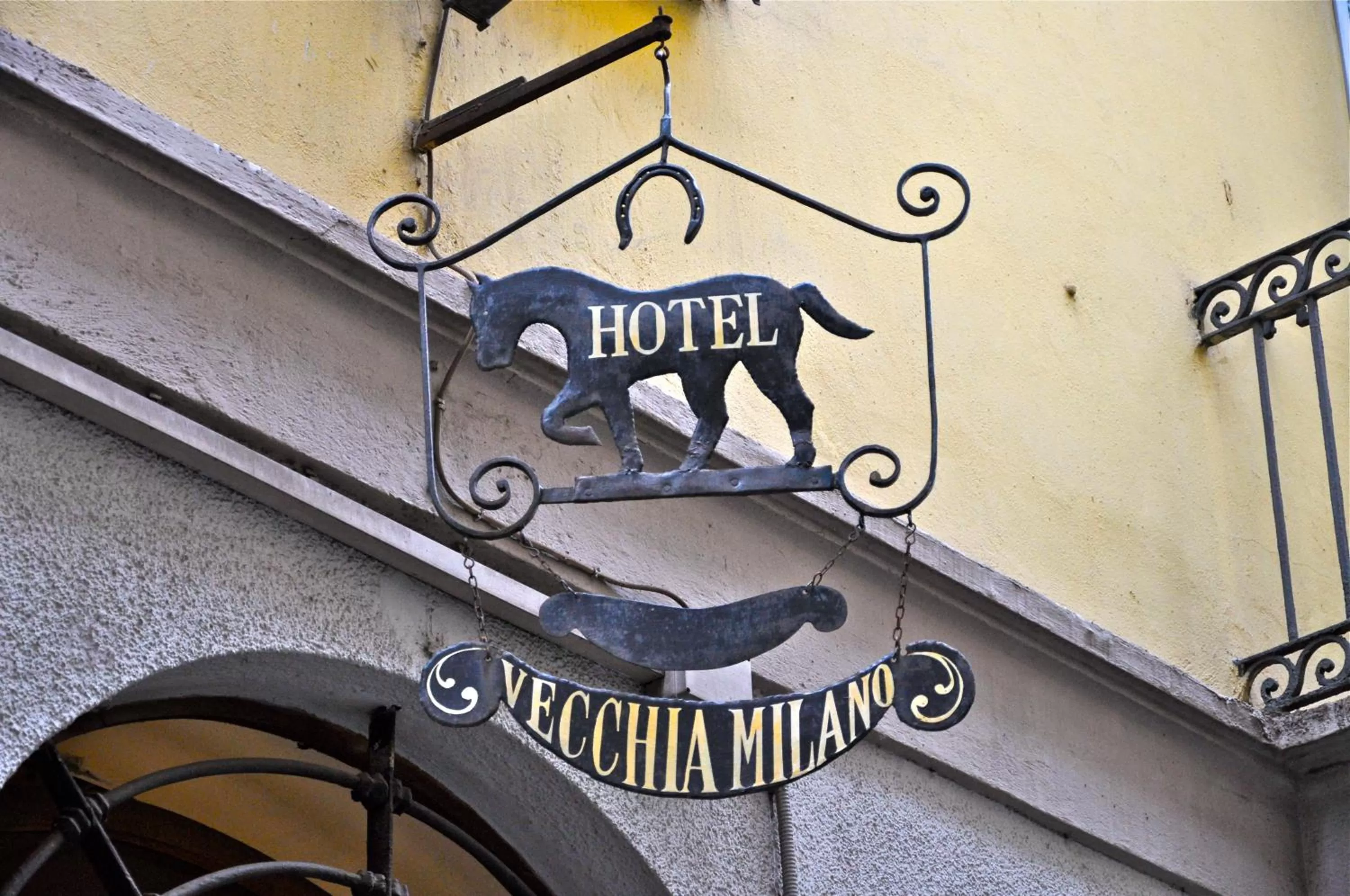 Facade/entrance in Hotel Vecchia Milano