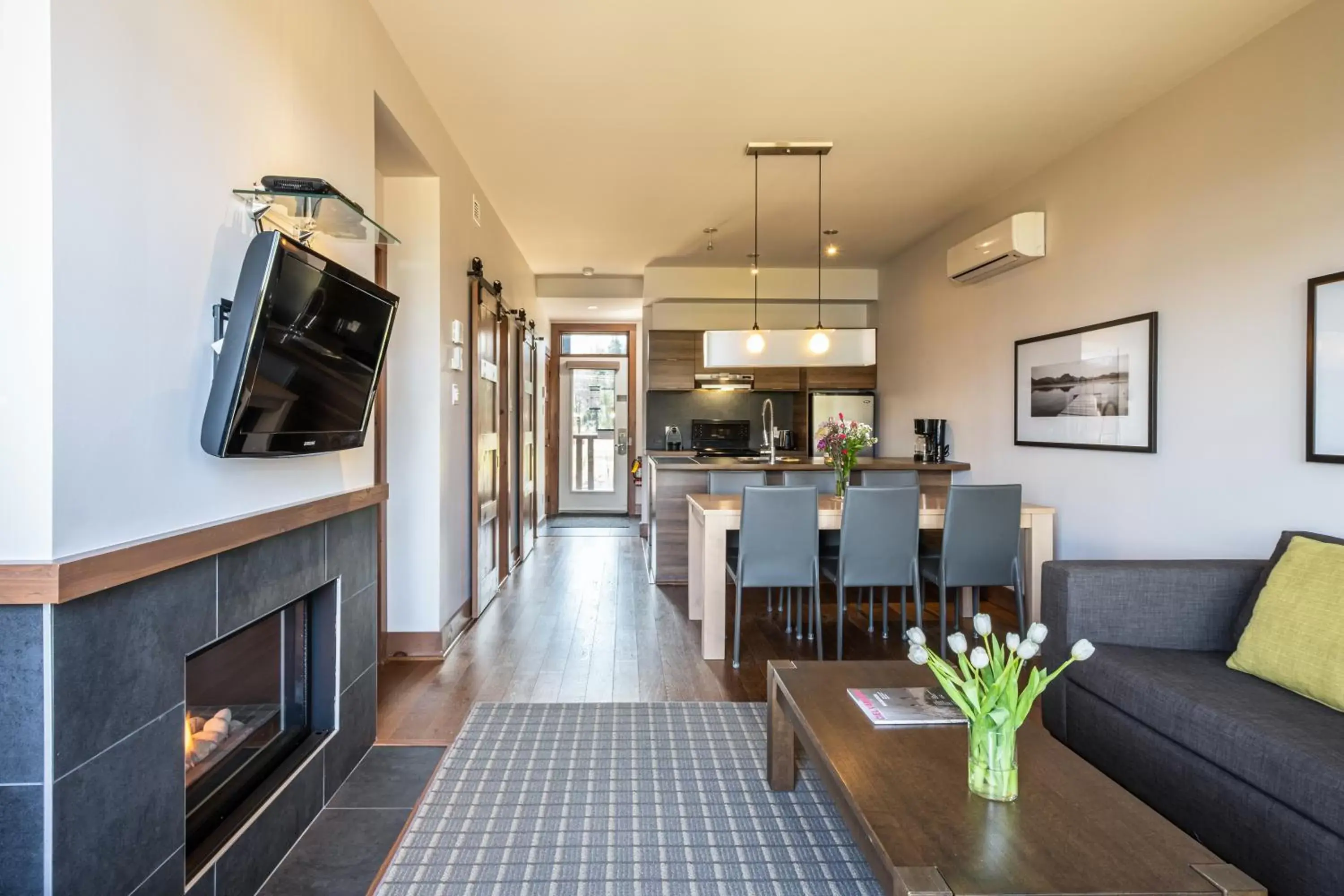 Two-Bedroom Deluxe Apartment in Suites-sur-Lac Two-Bedroom Deluxe Apartment in Suites-sur-Lac