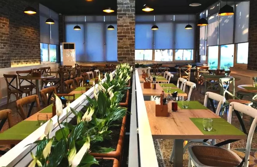 Restaurant/Places to Eat in Hotel Kamomil