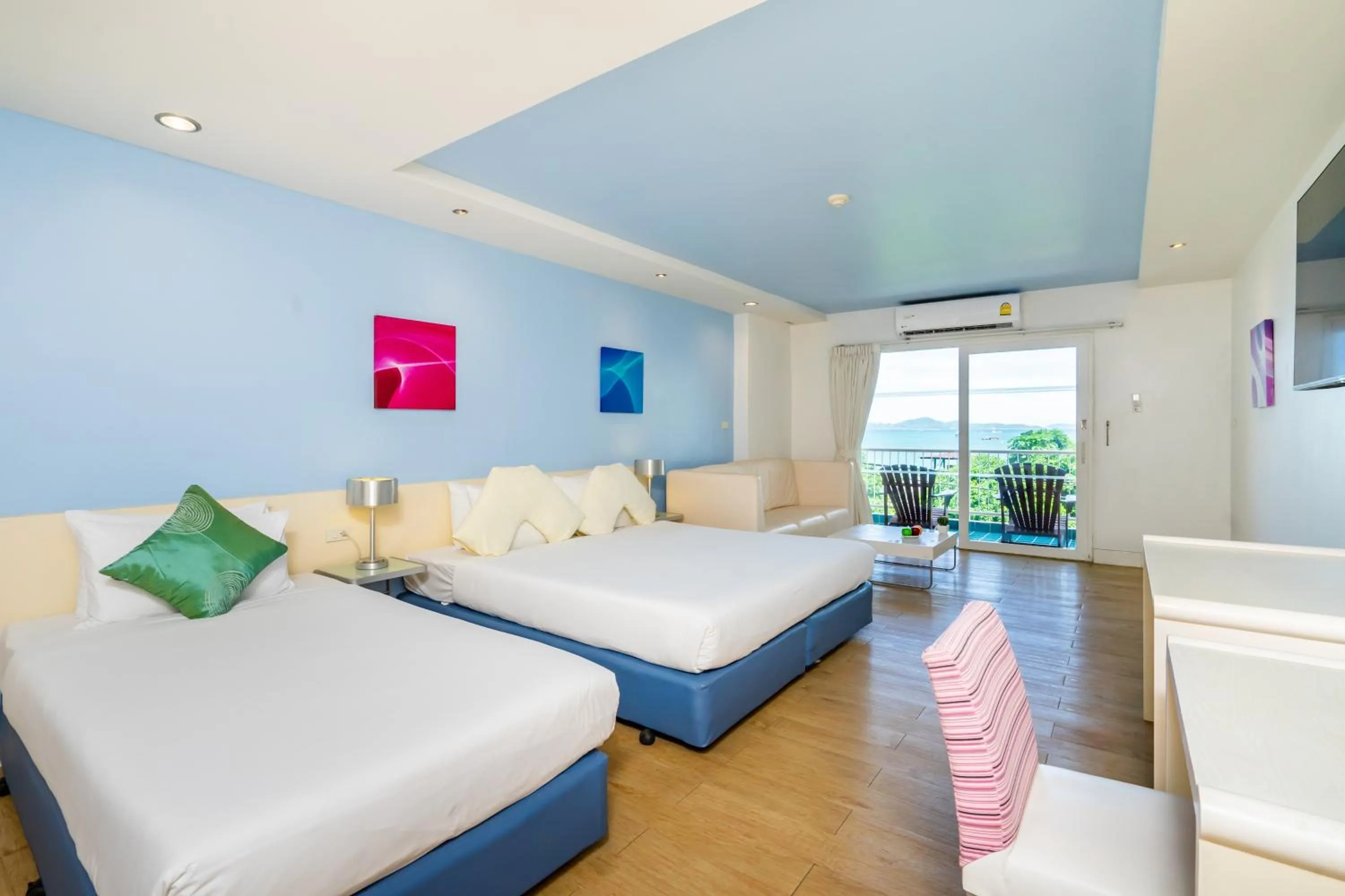 Balcony/Terrace, Bed in Best Bella Pattaya