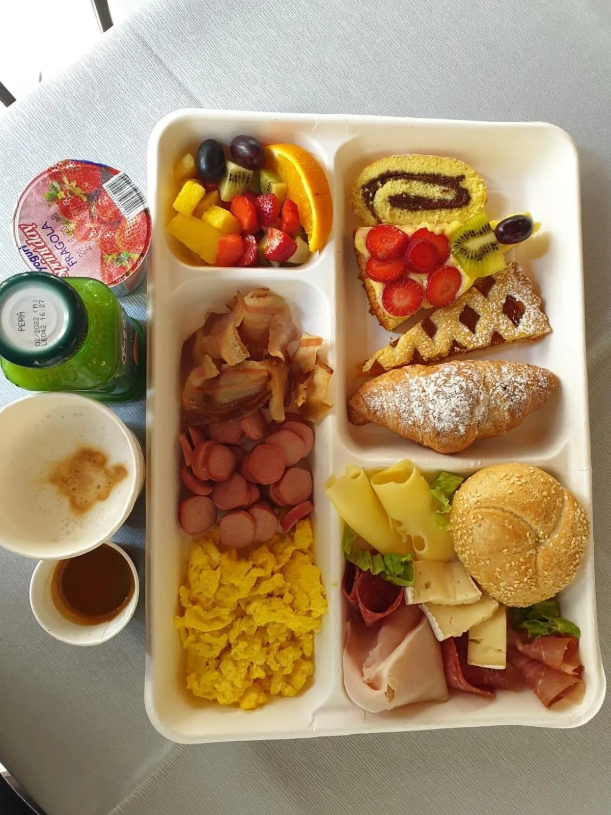 Food and drinks in Hotel Cimarosa