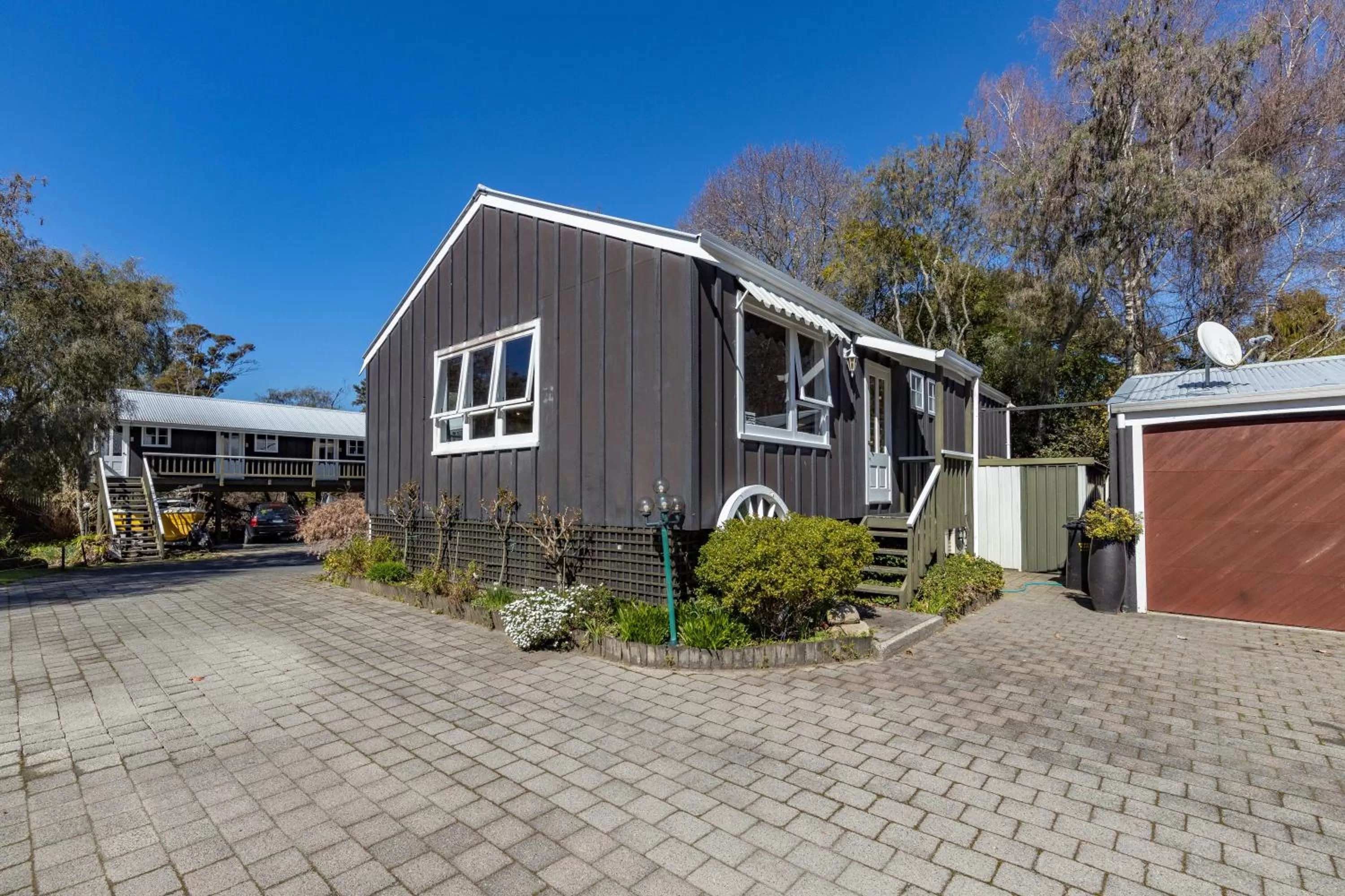 Property Building in Sportsmans Lodge Turangi