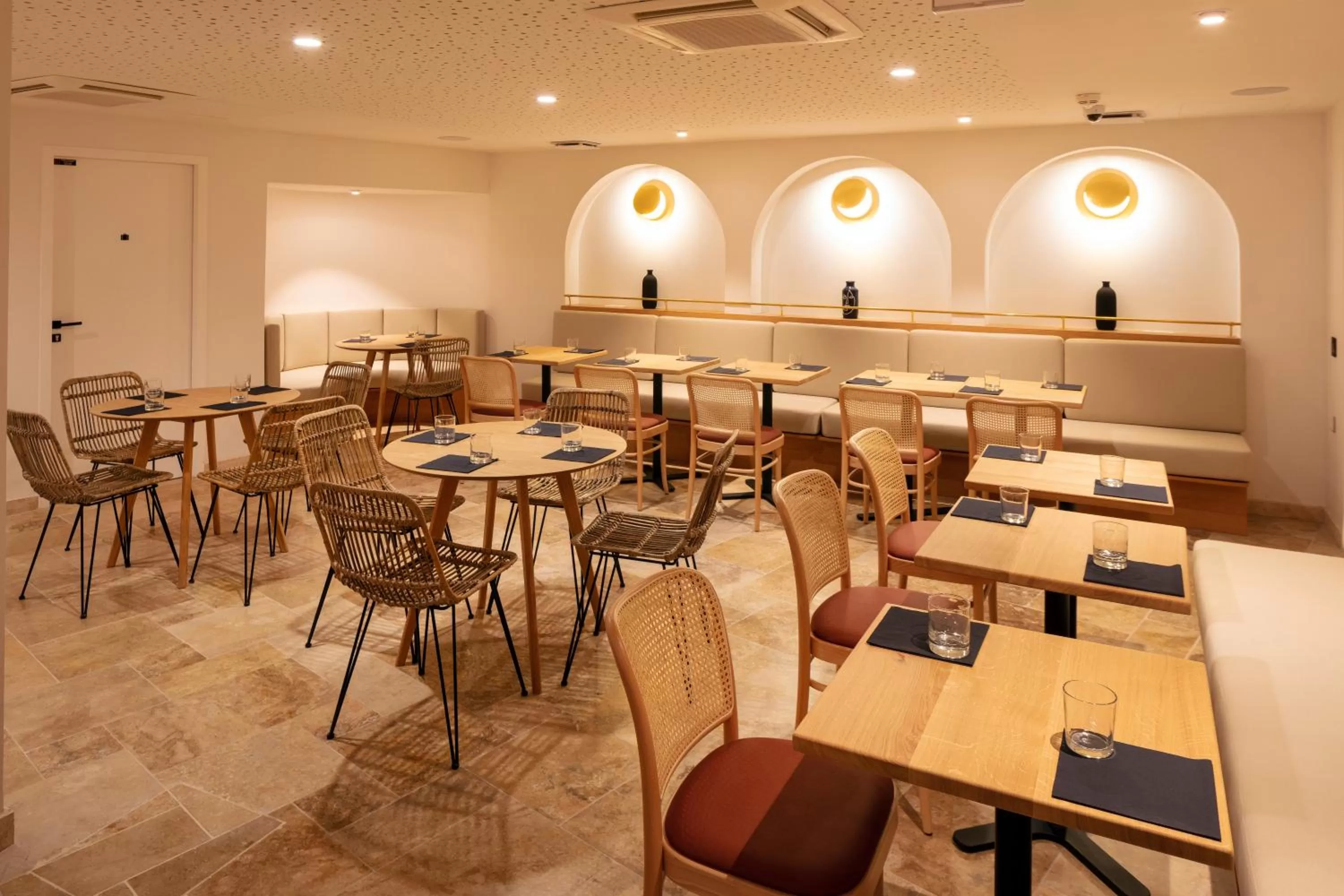 Restaurant/places to eat in Hôtel Escaletto