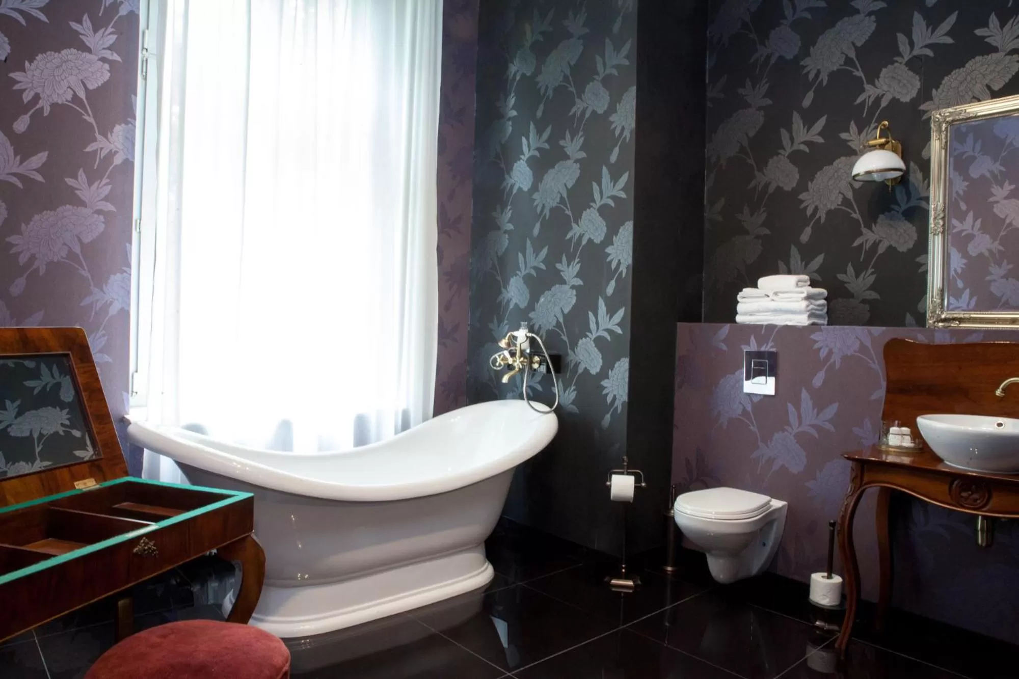 Photo of the whole room in Matejki 8