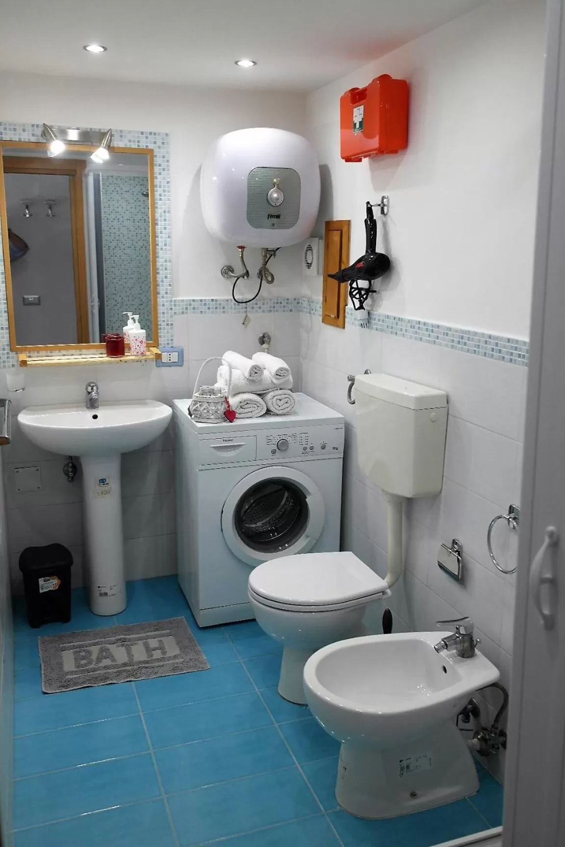 Shower in Ale & Tizy House