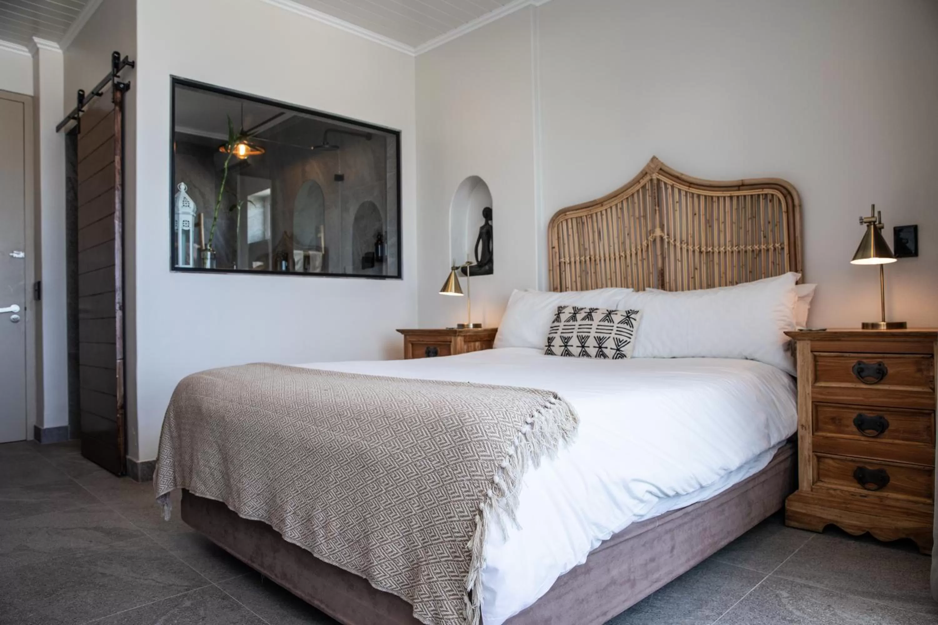 Bed in Sea Castle Hotel Camps Bay