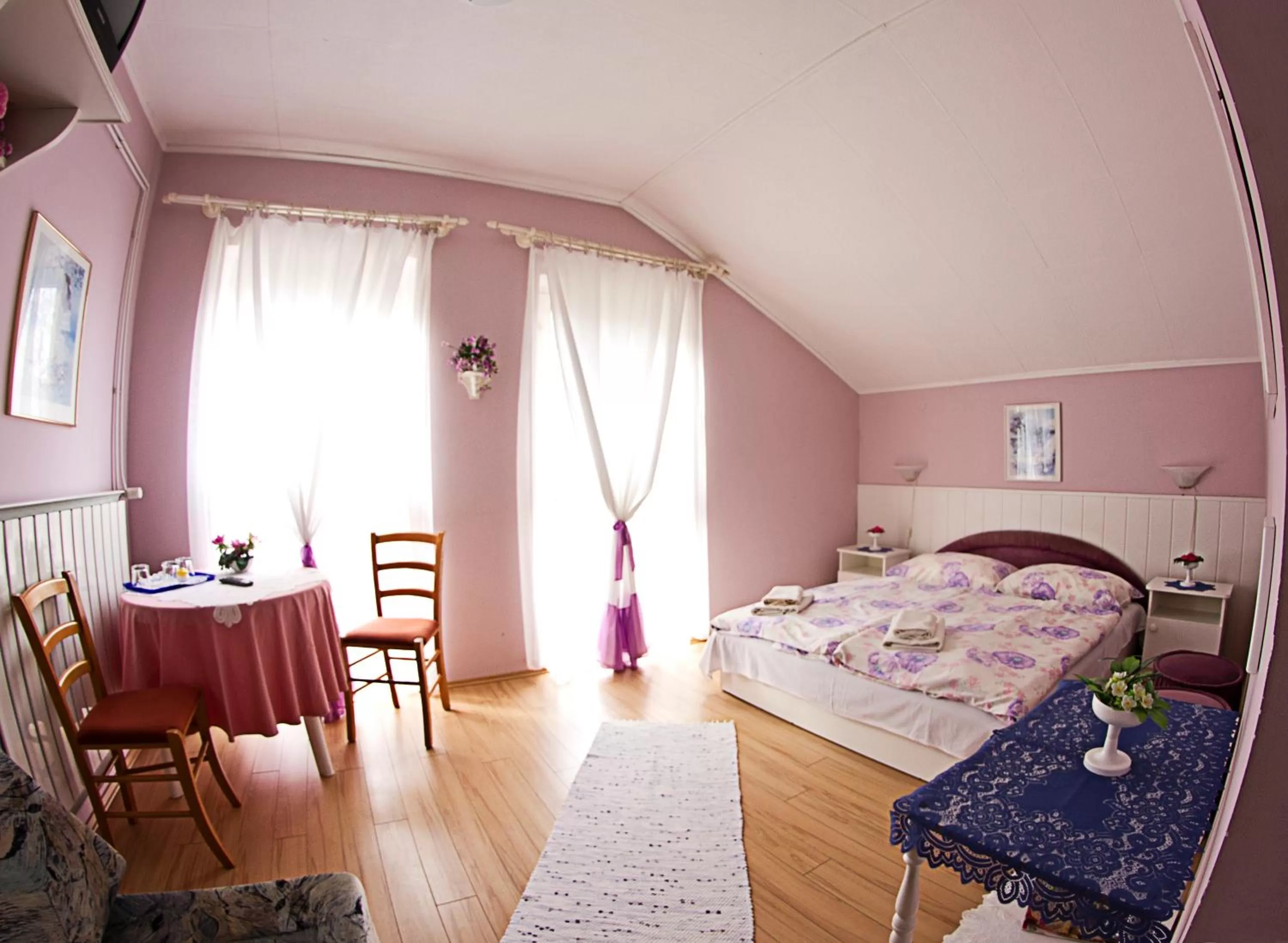 Double Room with Extra Bed in Muskátli Panzió