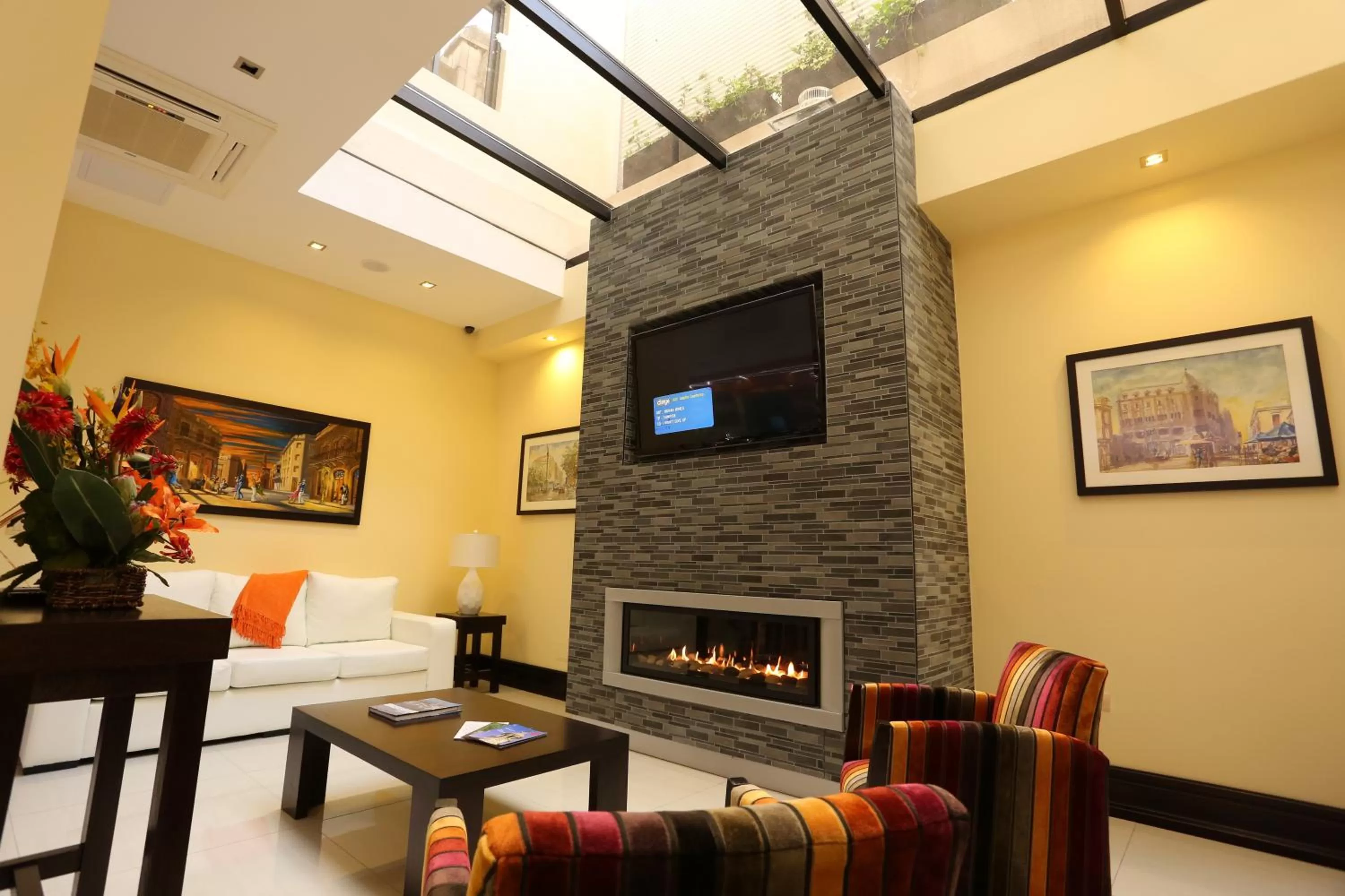 Living room in Puerto Mercado Hotel