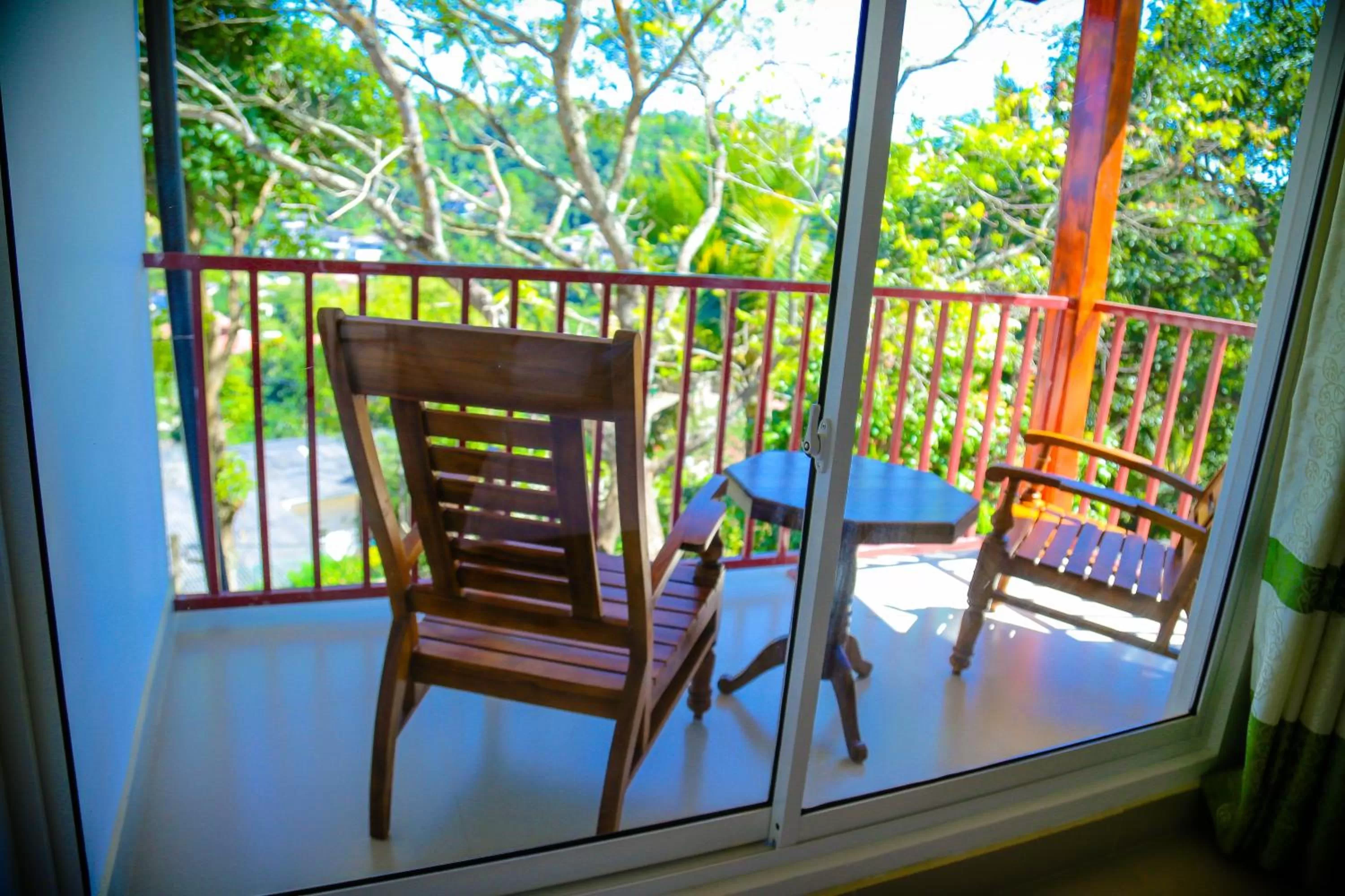 Balcony/Terrace in White Lodge