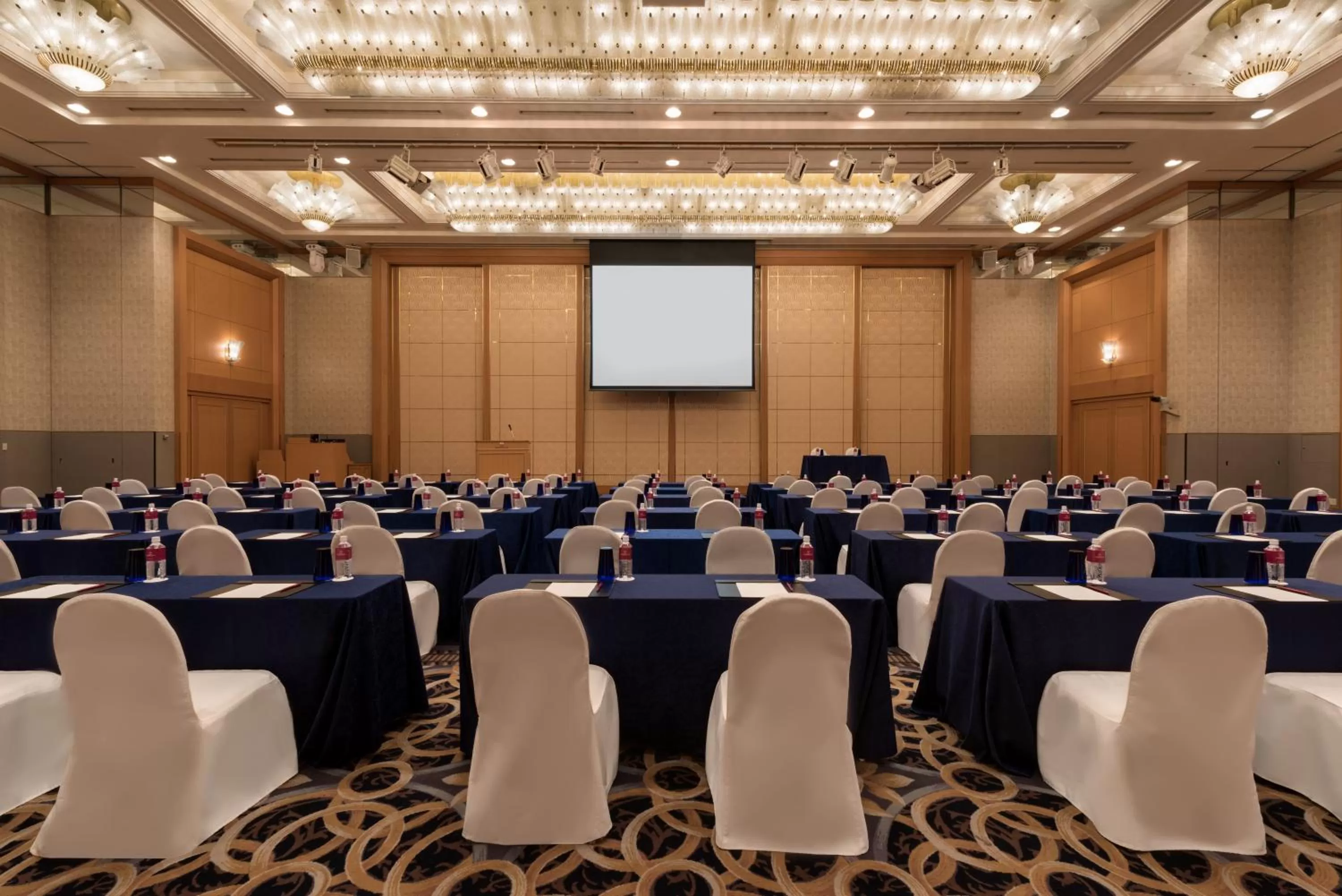 Meeting/conference room in ANA Crowne Plaza Toyama by IHG