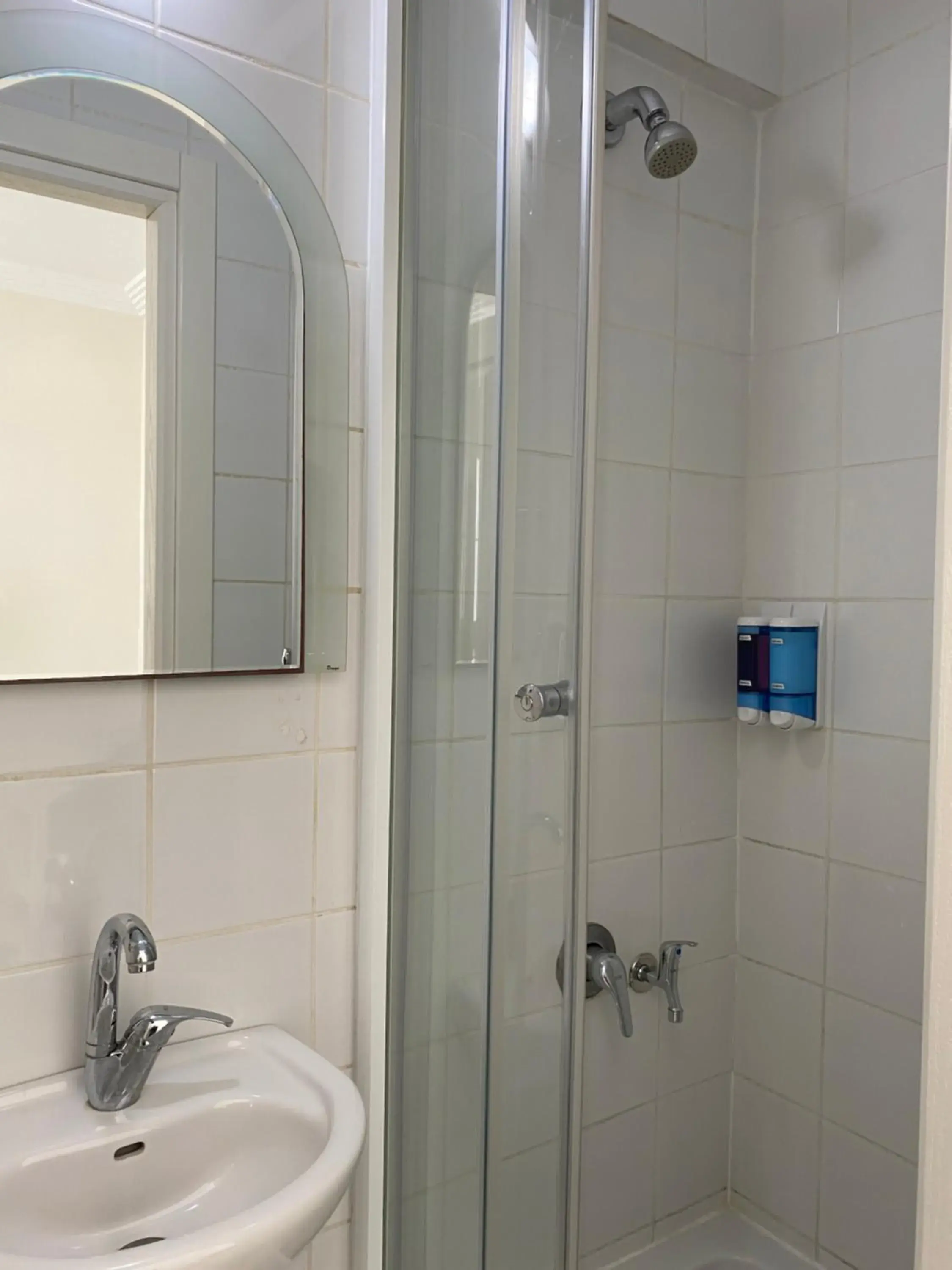 Standard Single Room in MyKent Hotel Standard Single Room in MyKent Hotel