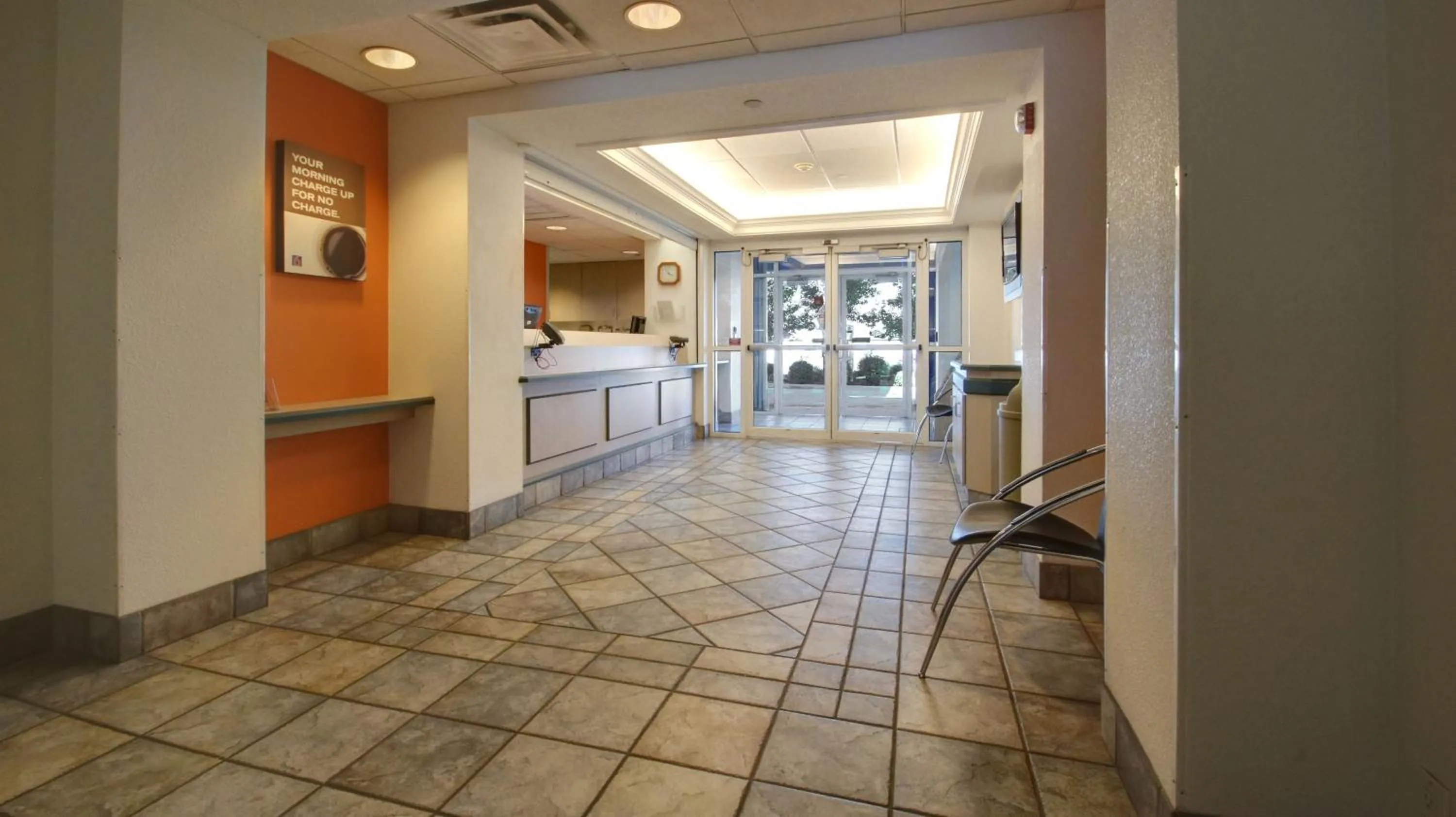 Lobby or reception in Motel 6 Lehi, UT - Thanksgiving Point