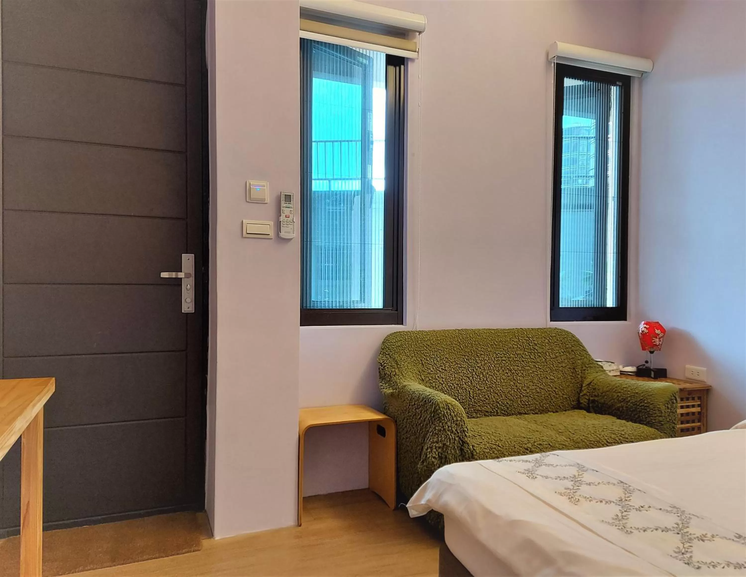 Photo of the whole room, Bed in Dosun B&B