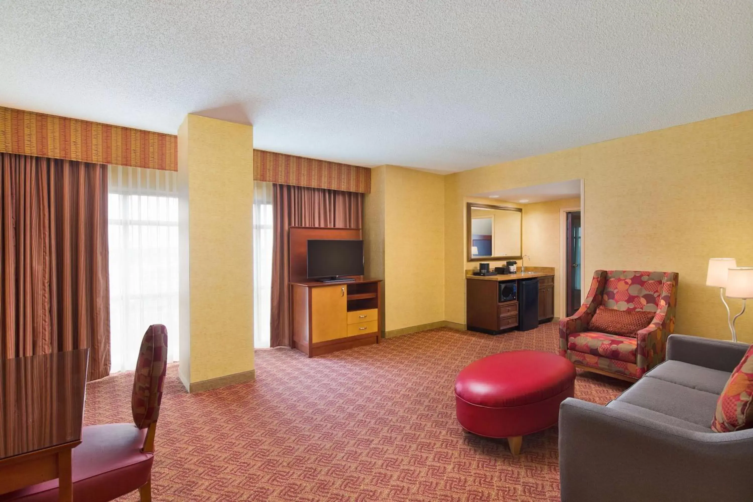 Premium Corner Suite with Two Queen Beds in Embassy Suites by Hilton Charlotte Concord Golf Resort & Spa Premium Corner Suite with Two Queen Beds in Embassy Suites by Hilton Charlotte Concord Golf Resort & Spa