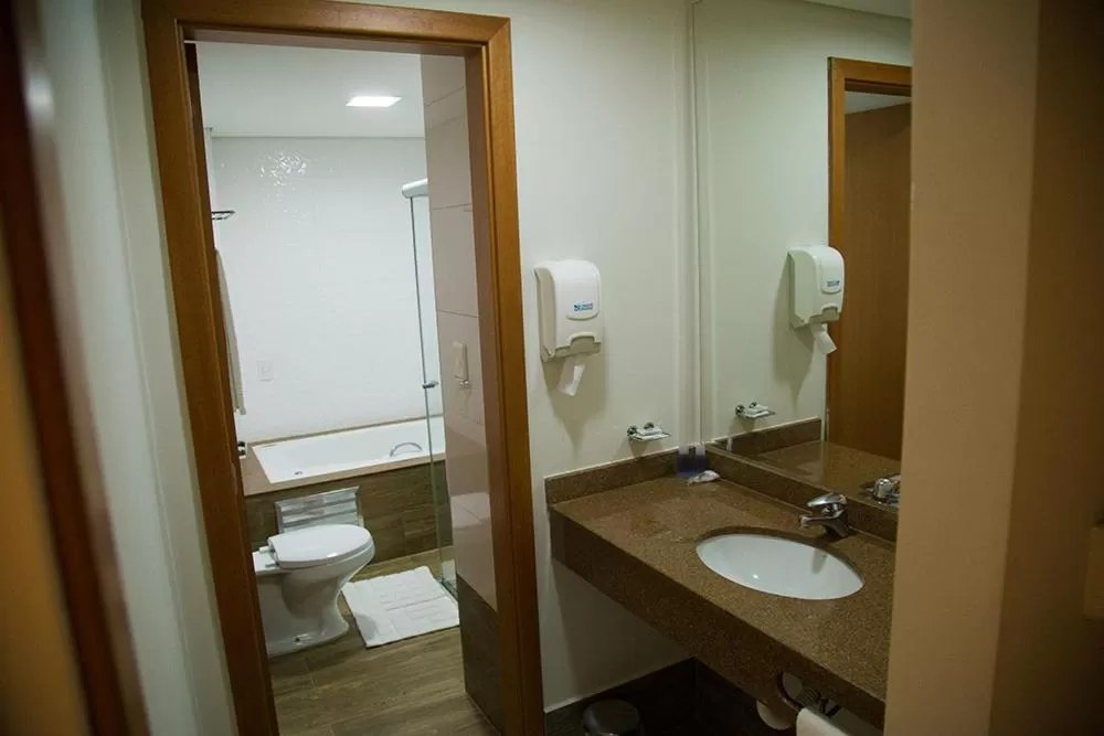 Bathroom in Hotel Leiria