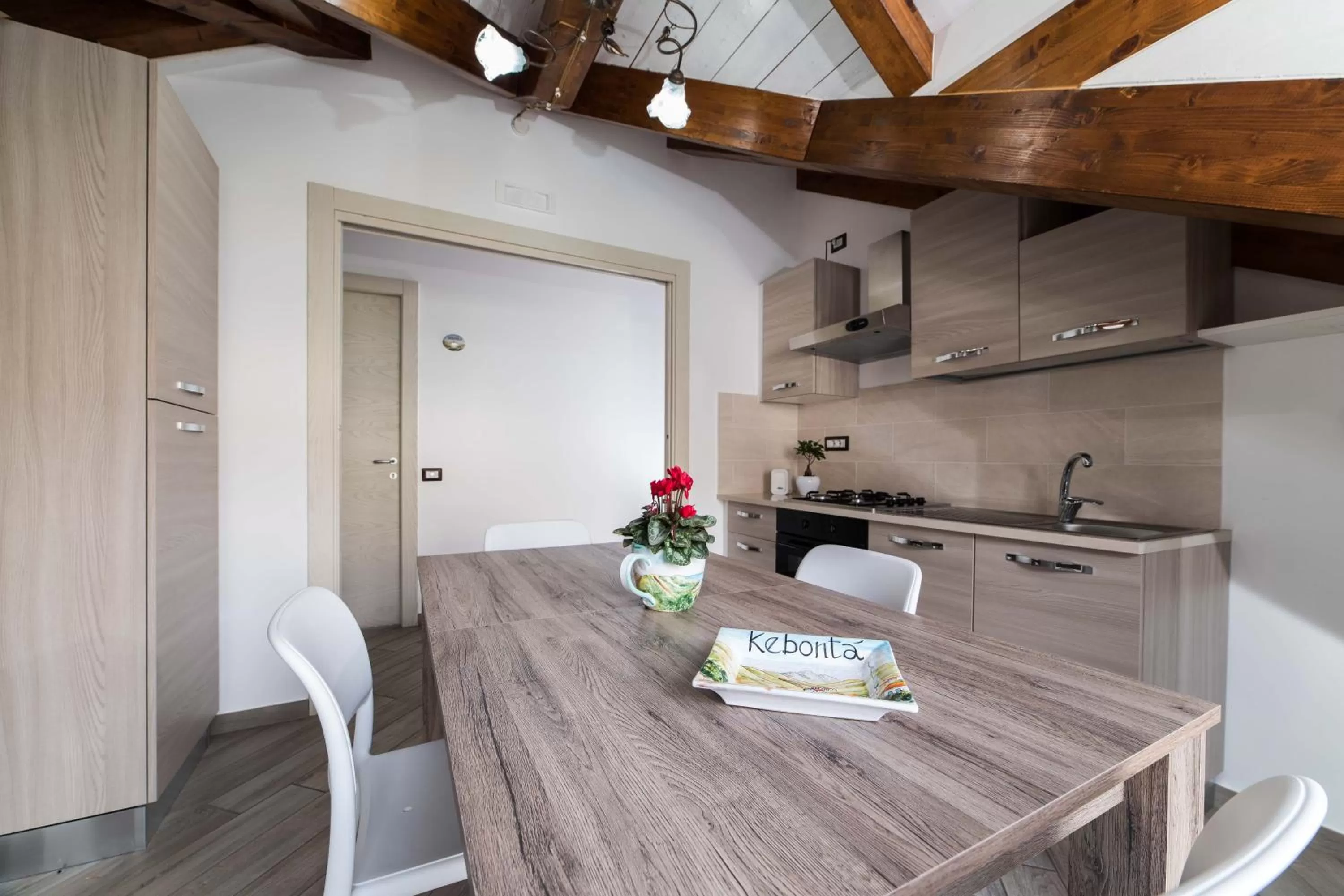 Kitchen or kitchenette in B&B Kebontà