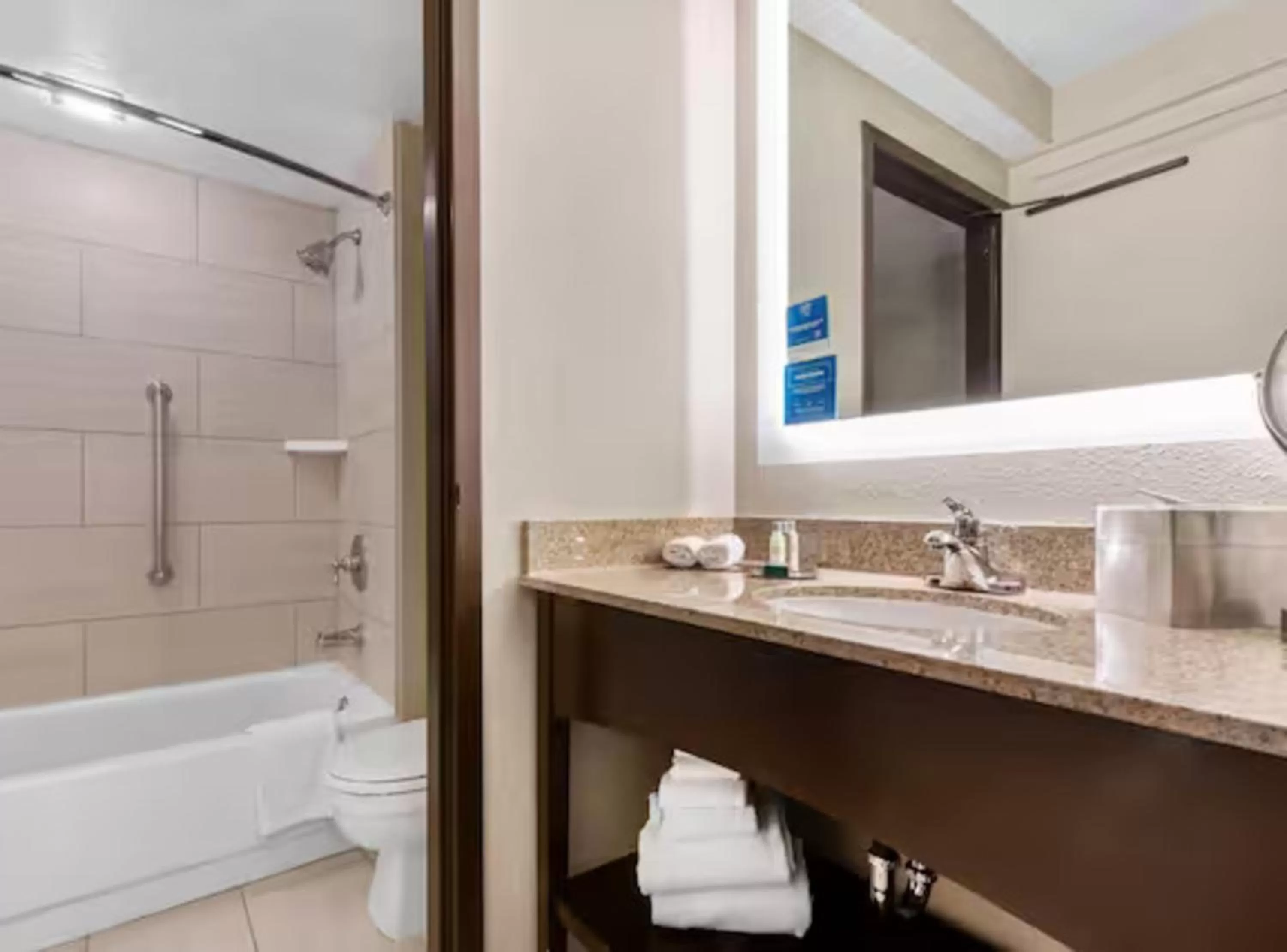 Bathroom in DoubleTree by Hilton Hotel Park City - The Yarrow