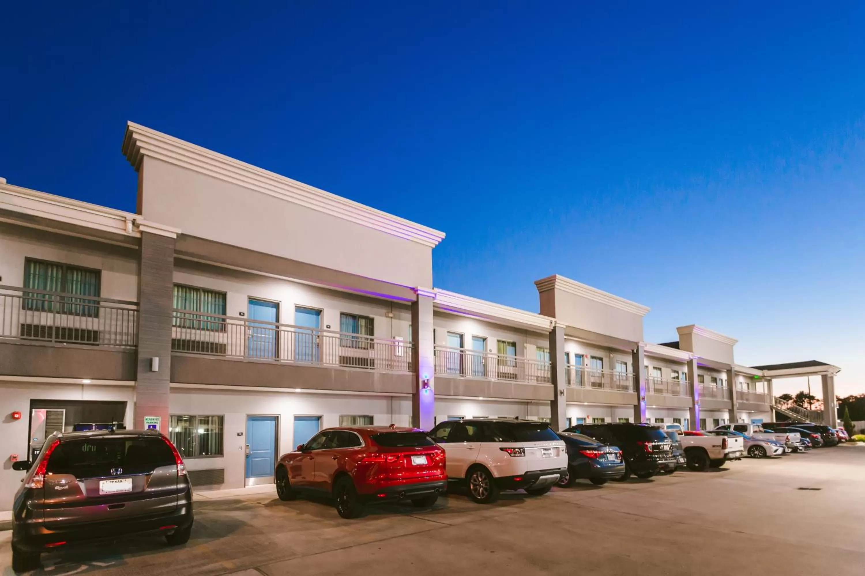 Property building in Express Inn - Spring