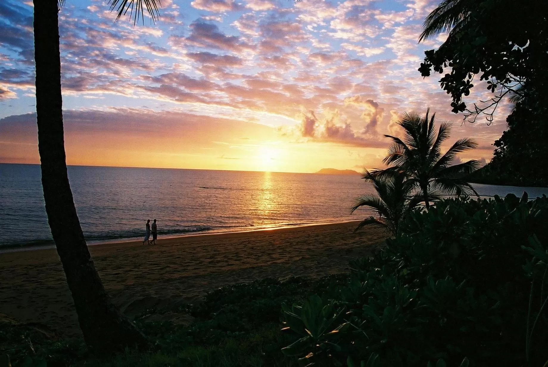 Night in Sea Point on Trinity Beach