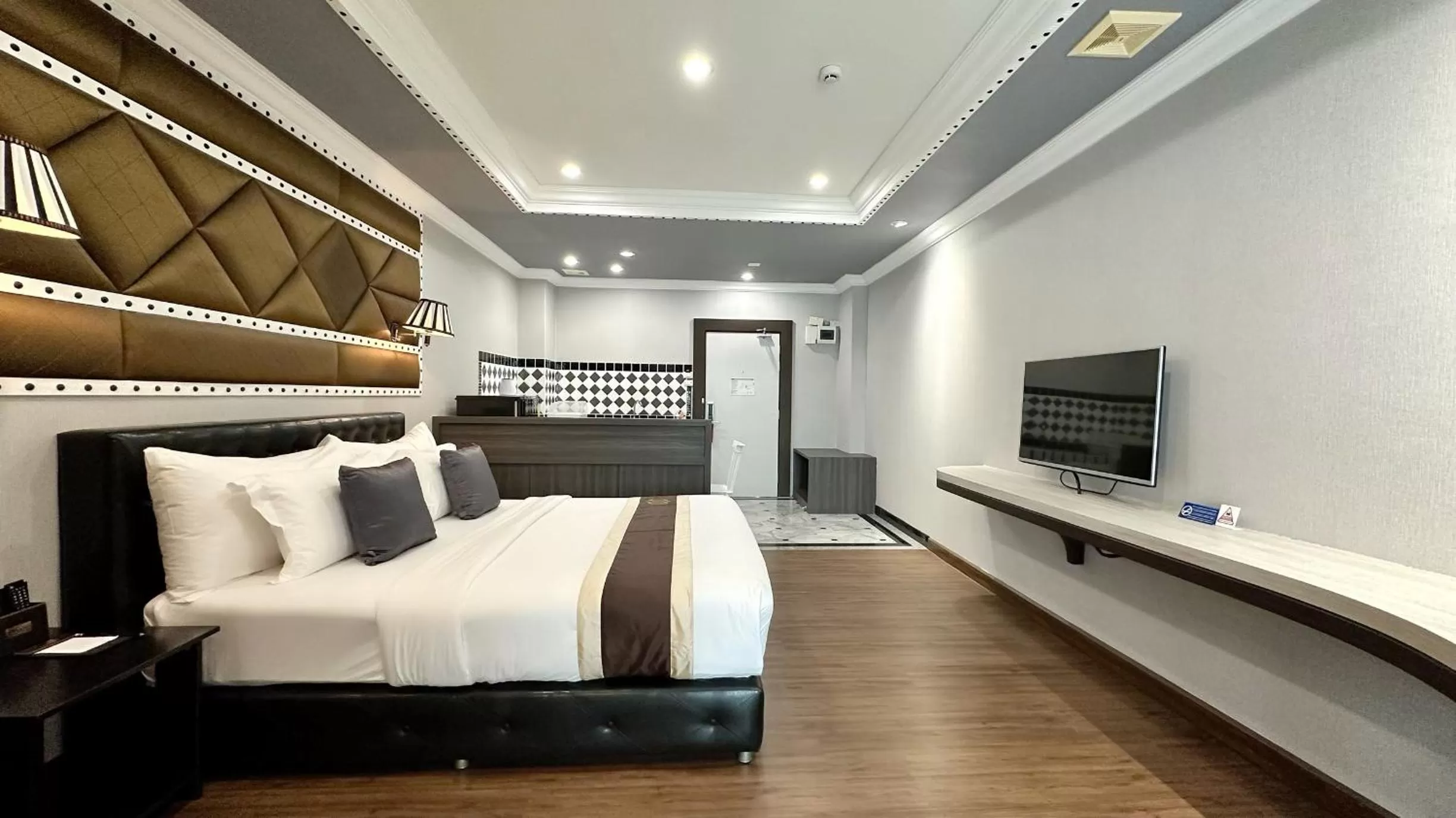 Photo of the whole room, Bed in KTK Pattaya Hotel & Residence