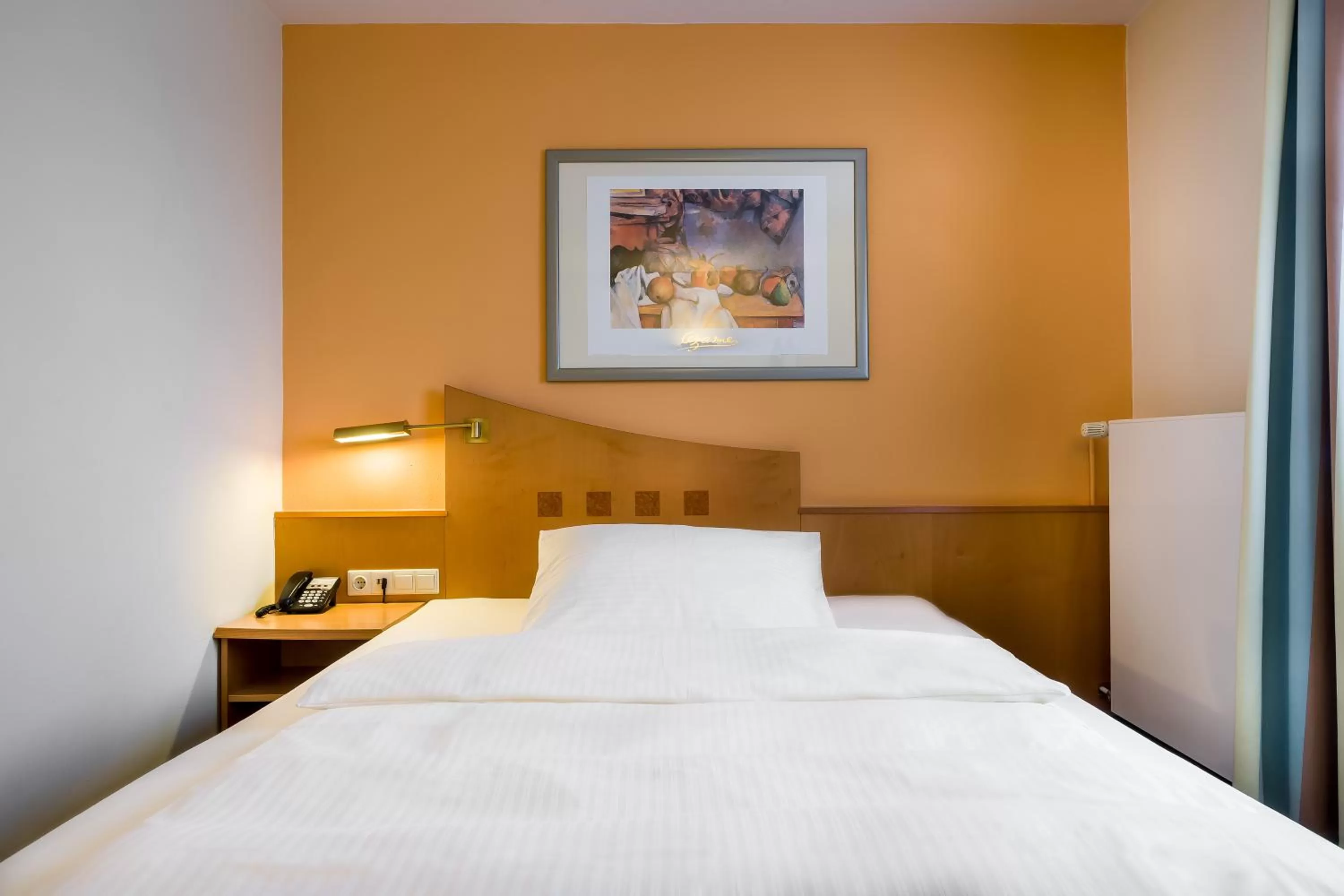 Photo of the whole room, Bed in Mercure Hotel Ingolstadt