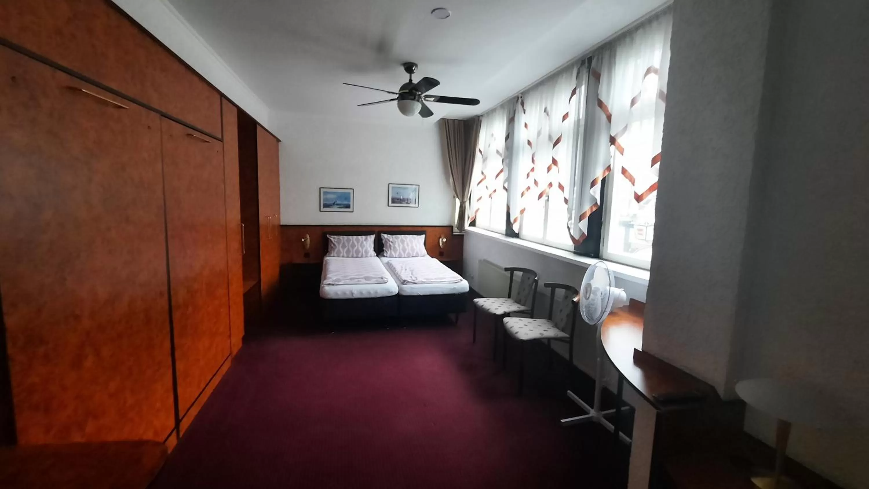 Quadruple Room with Private Bathroom in Hotel Corveyer Hof