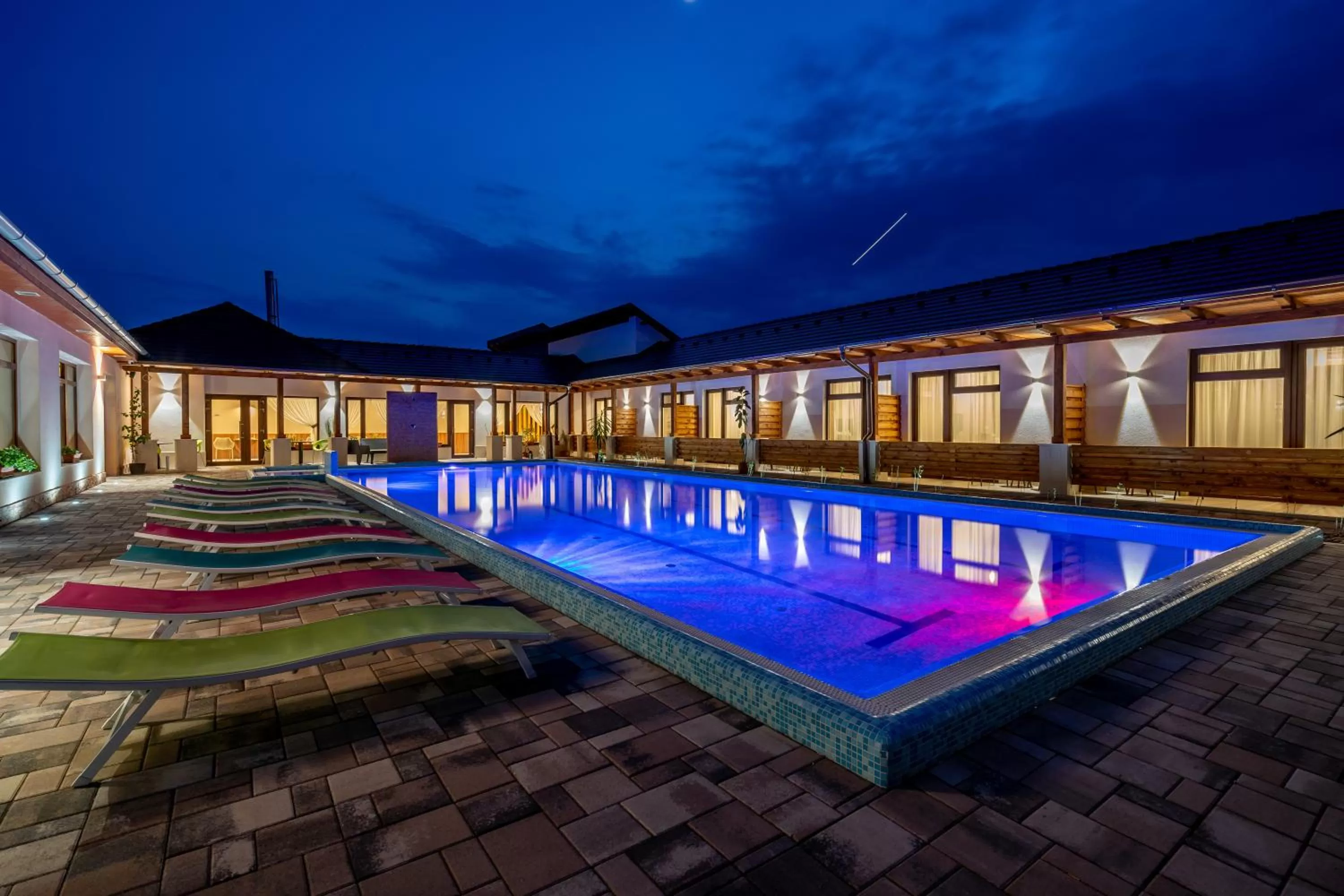 Swimming Pool in DorEsz Wellness Panzió