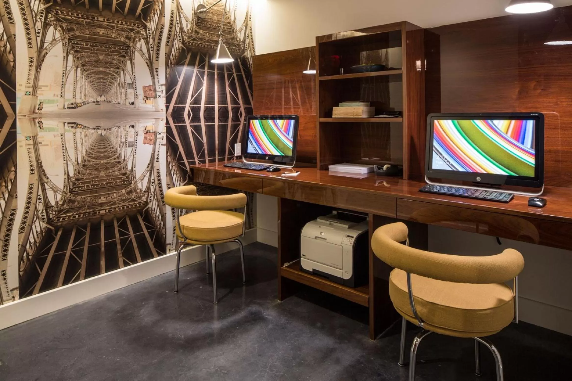 Business facilities in Hotel Hugo