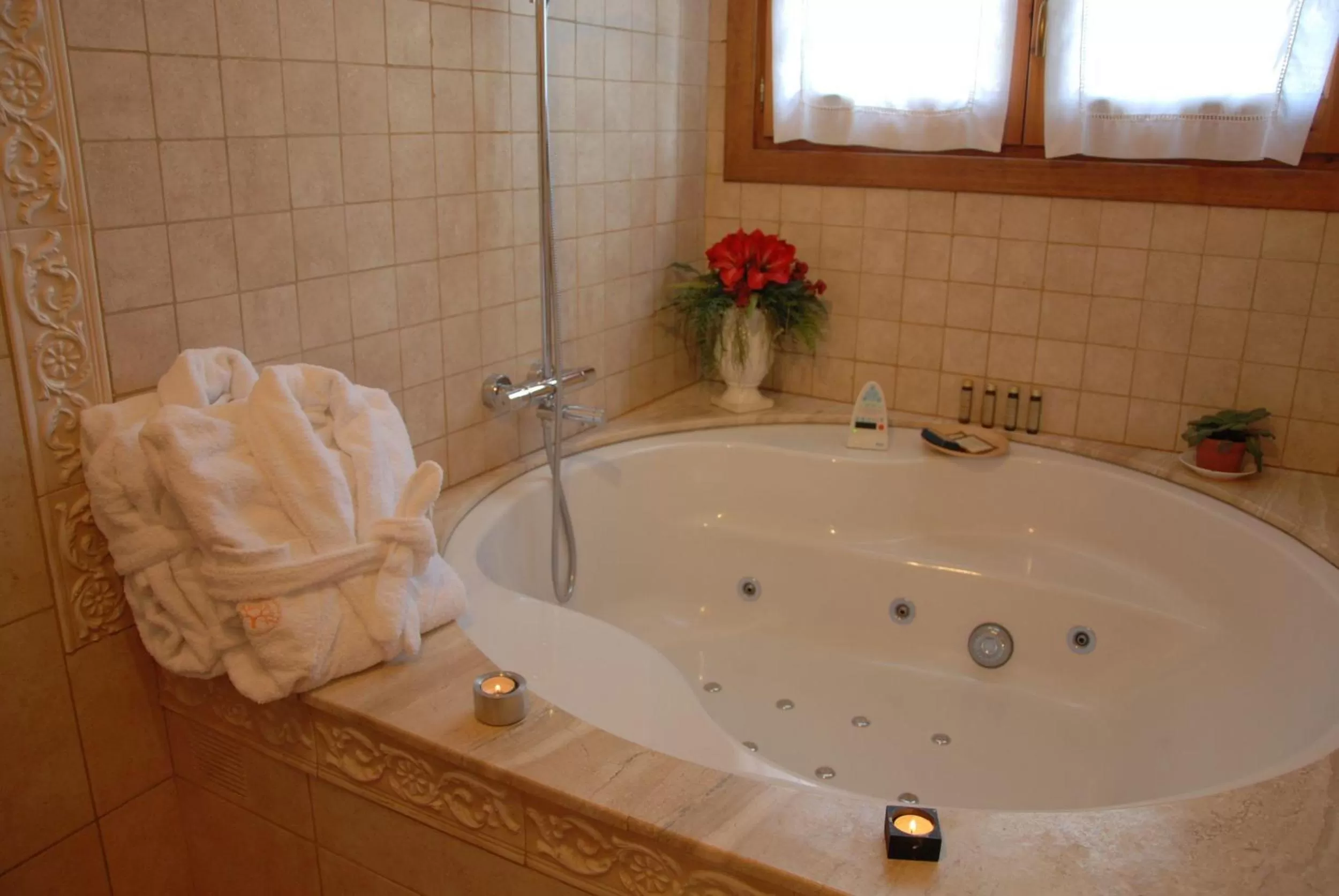 Hot Tub in Hotel Selba d'Ansils