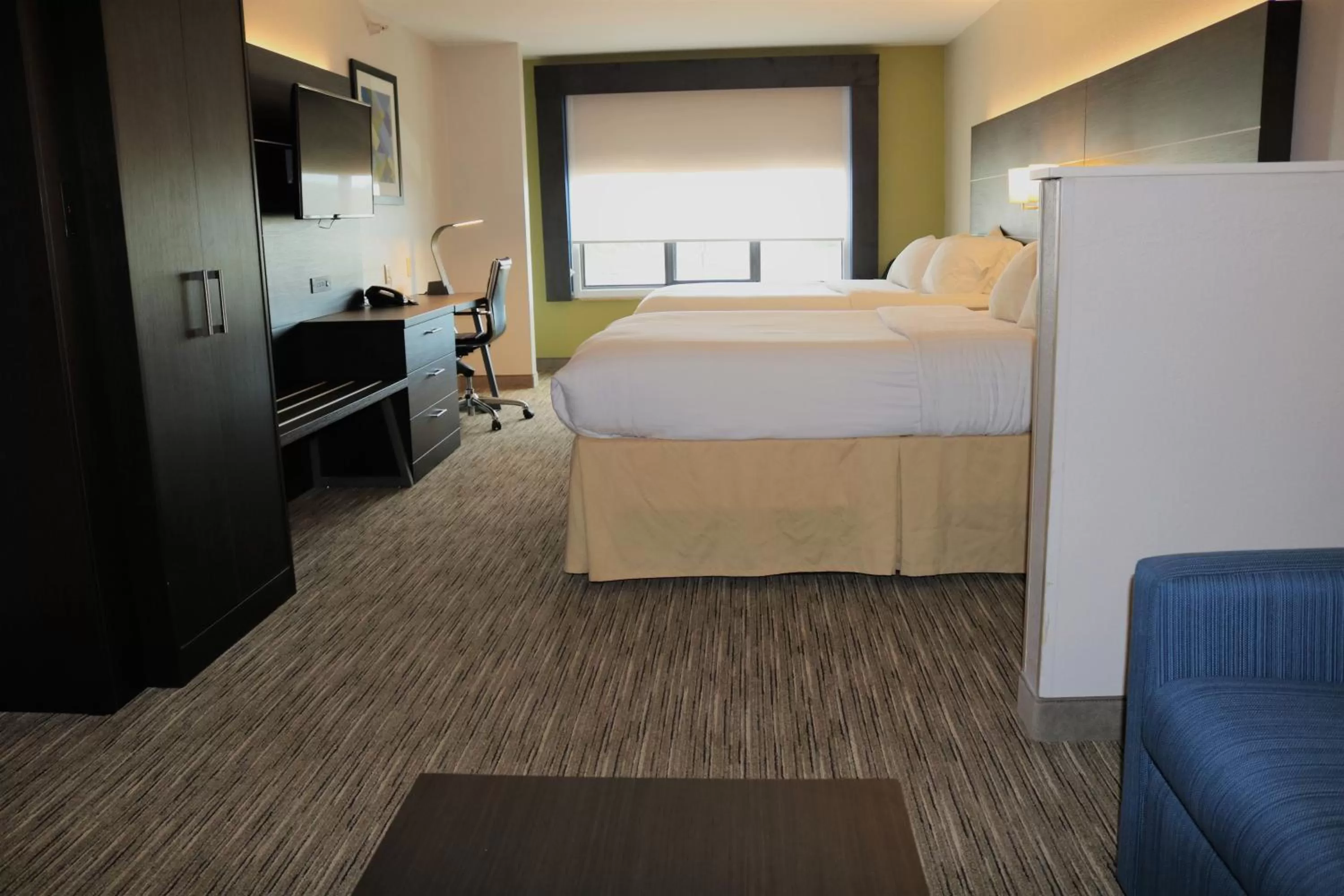 Photo of the whole room, Bed in Holiday Inn Express & Suites Exmore - Eastern Shore by IHG