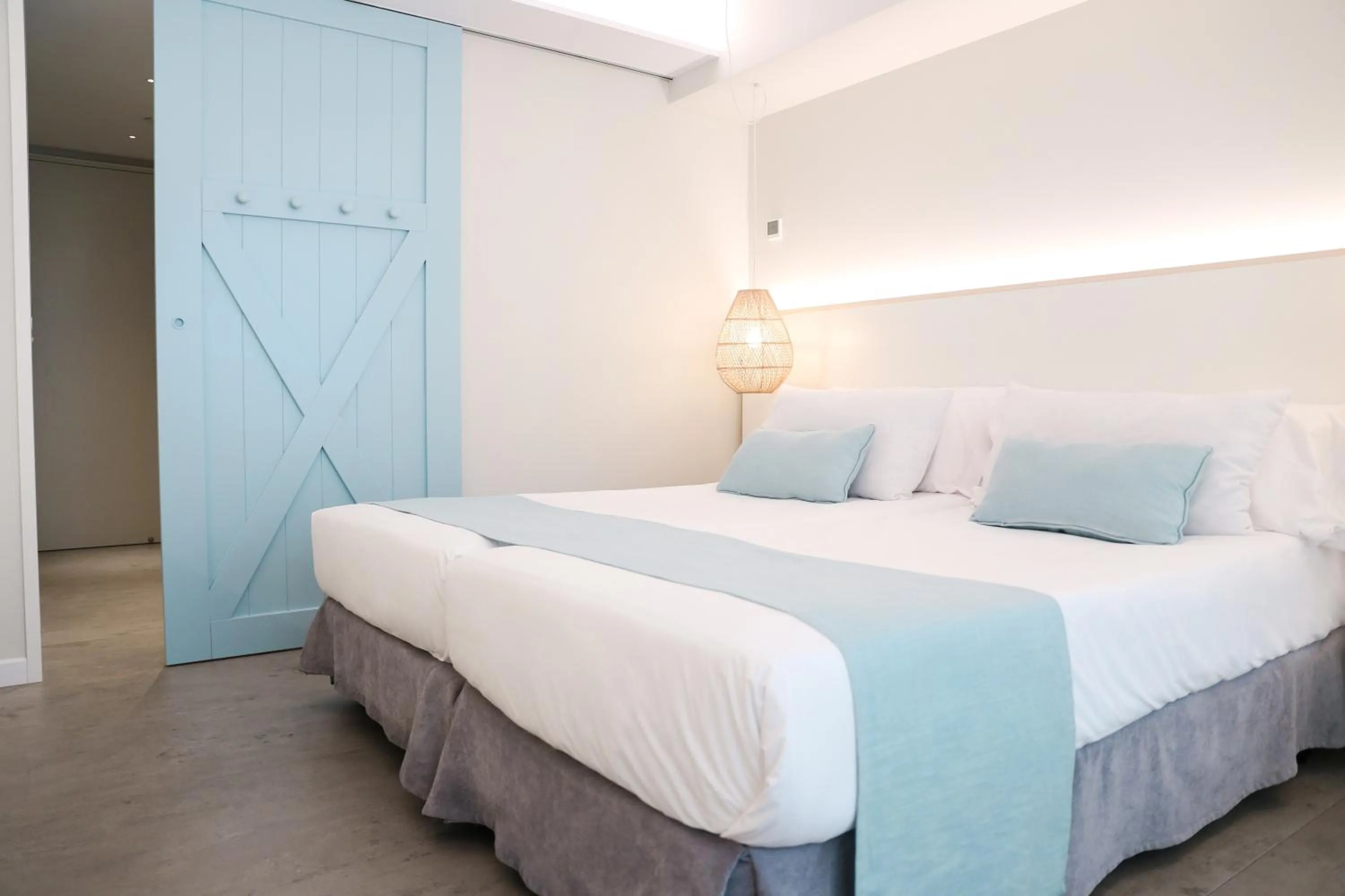 Photo of the whole room, Bed in KAKTUS Hotel Kaktus Playa