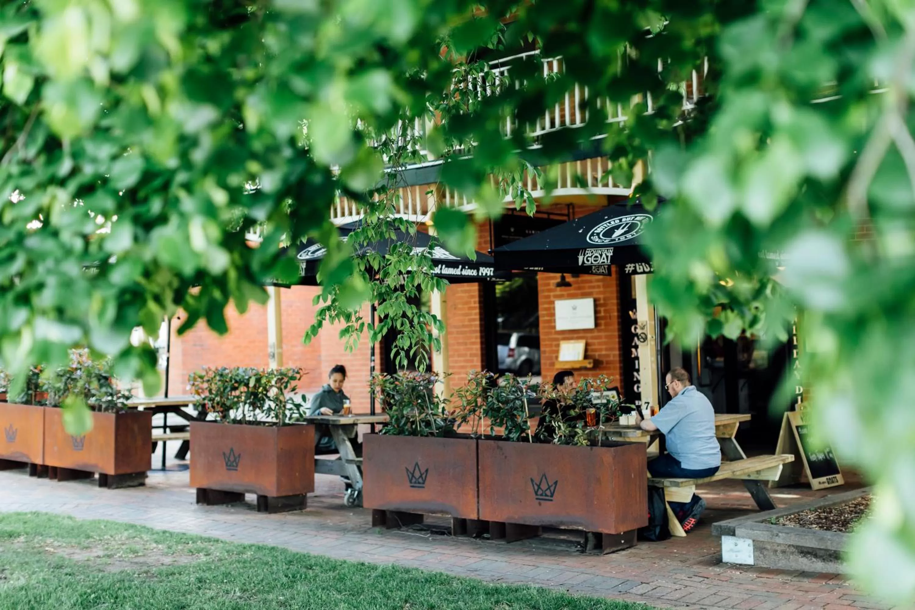 Restaurant/places to eat in The Royal Daylesford Hotel