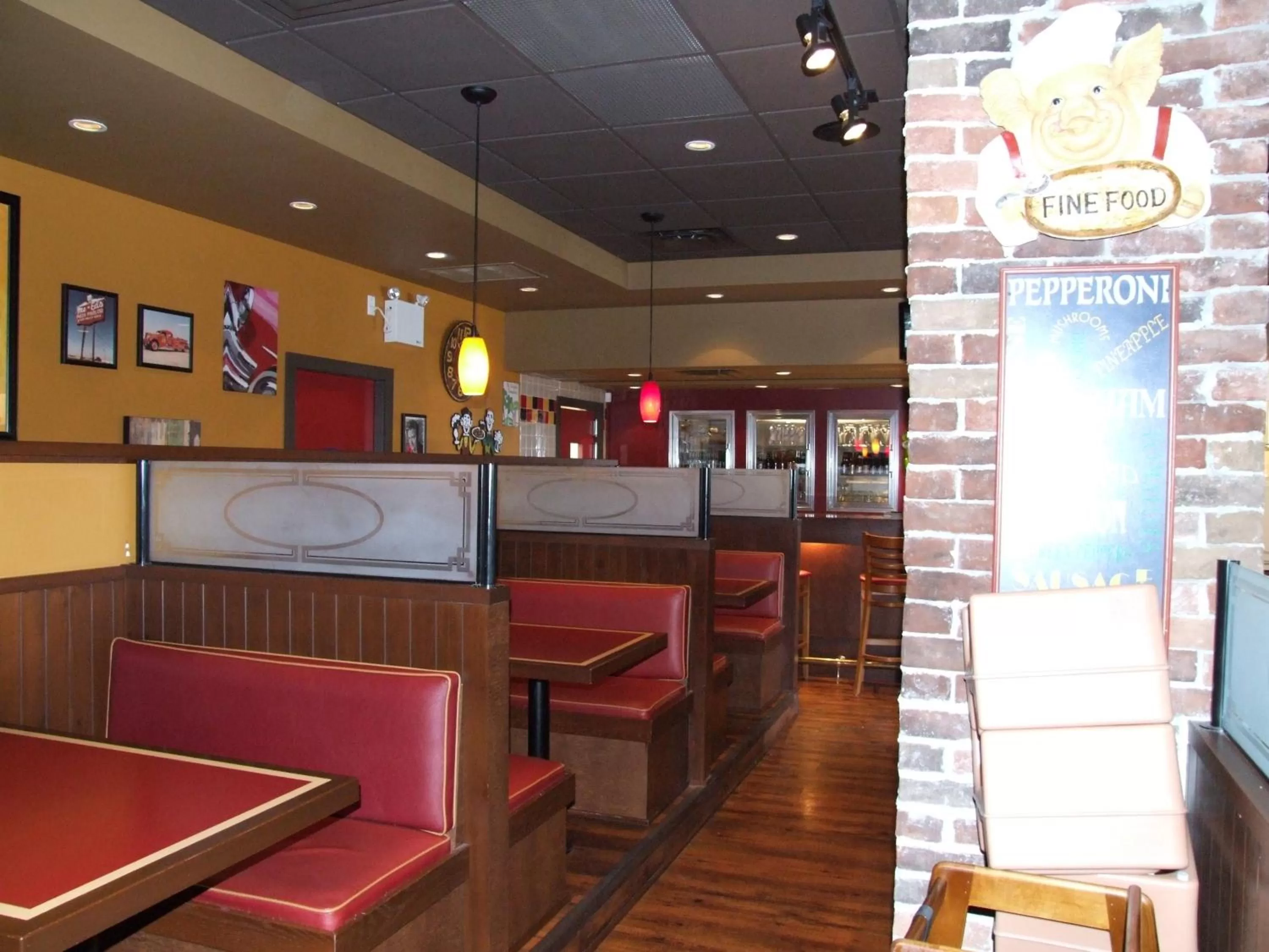 Restaurant/places to eat in Coast Abbotsford Hotel & Suites