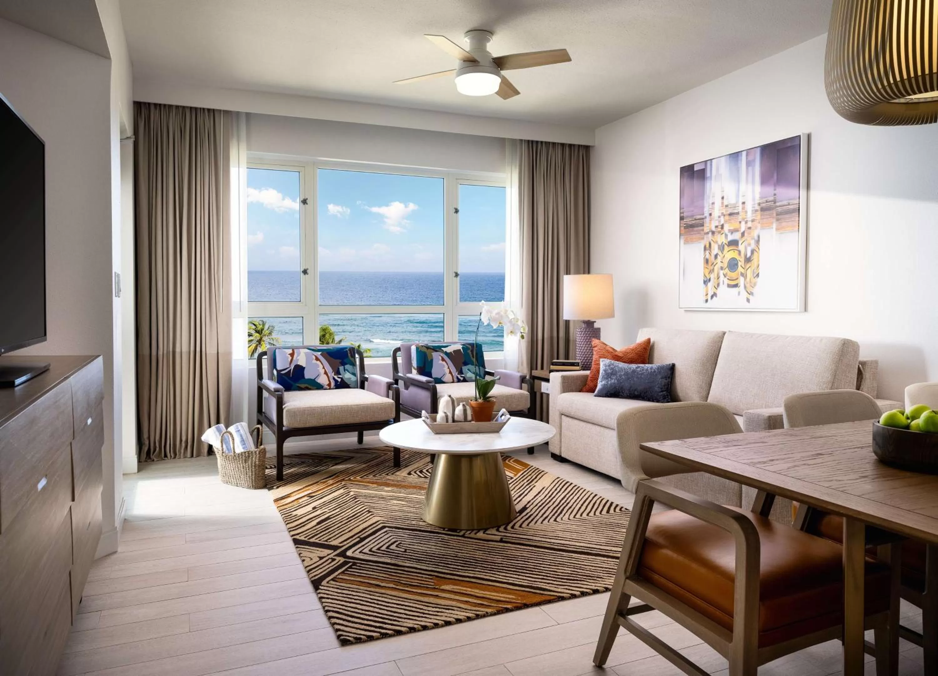 TV and multimedia in Hyatt Vacation Club at Hacienda del Mar