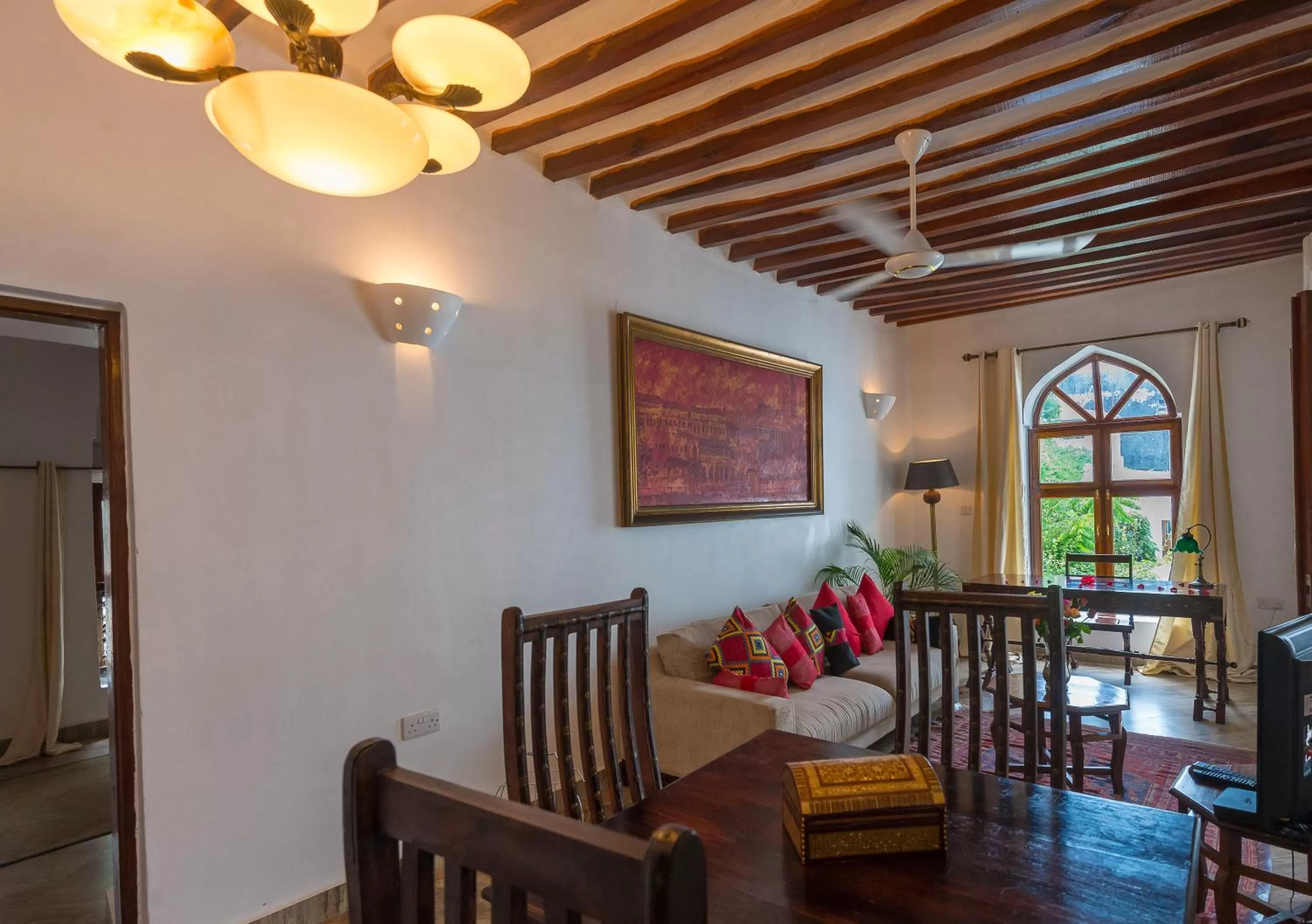 Communal lounge/ TV room in The Seyyida Hotel and Spa