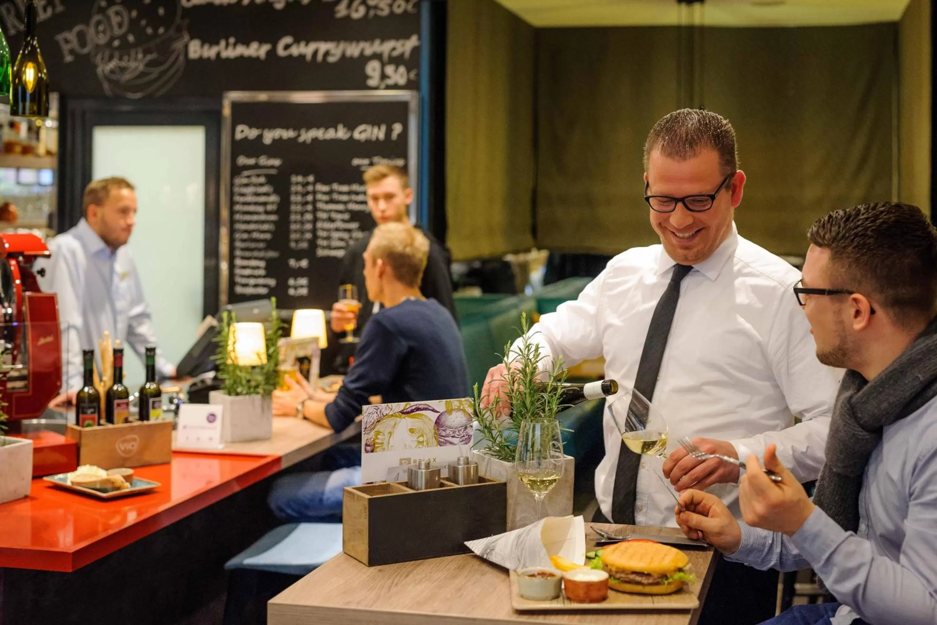 Restaurant/places to eat in Mercure Hotel & Residenz Berlin Checkpoint Charlie