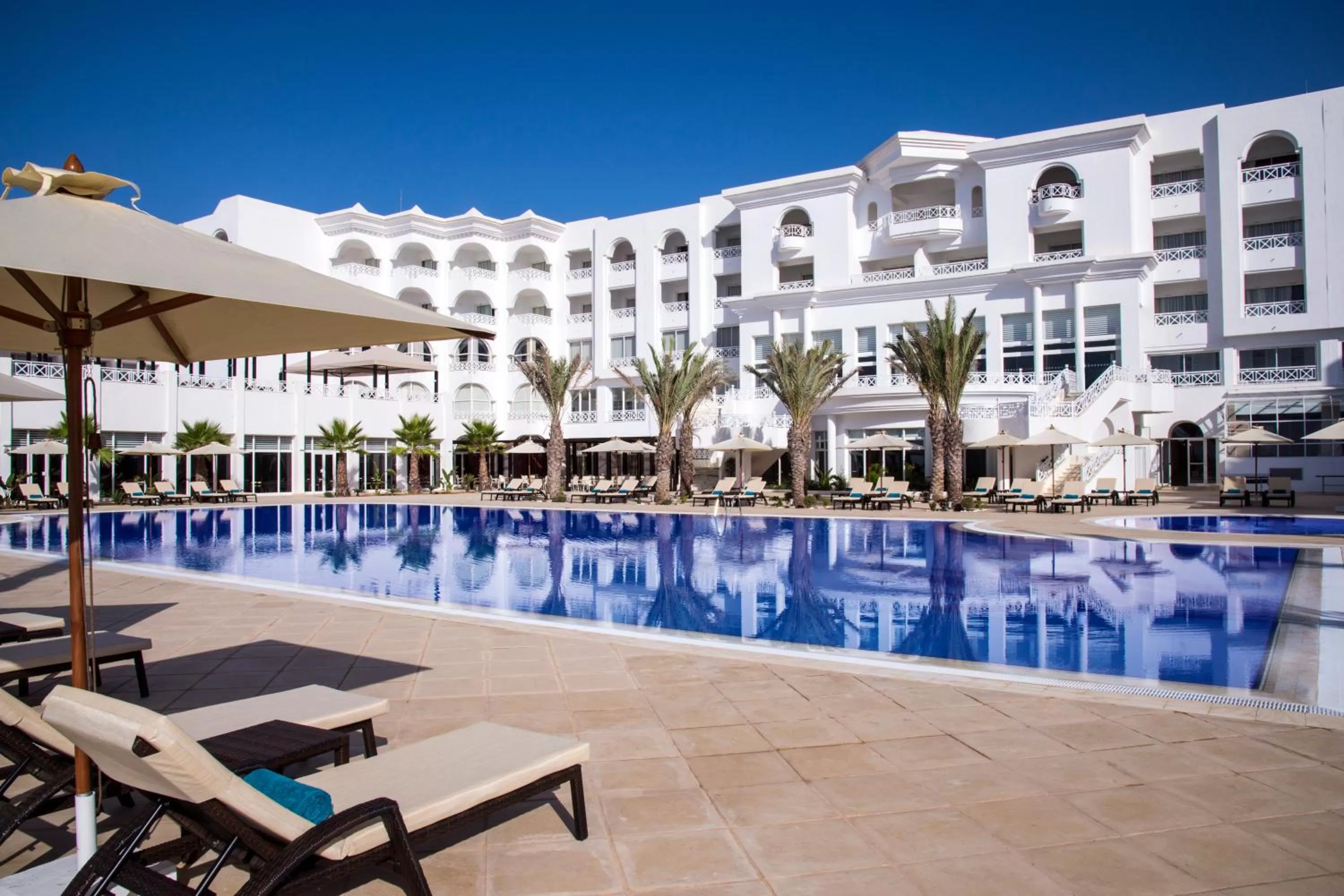 Facade/entrance in Radisson Blu Resort & Thalasso Hammamet