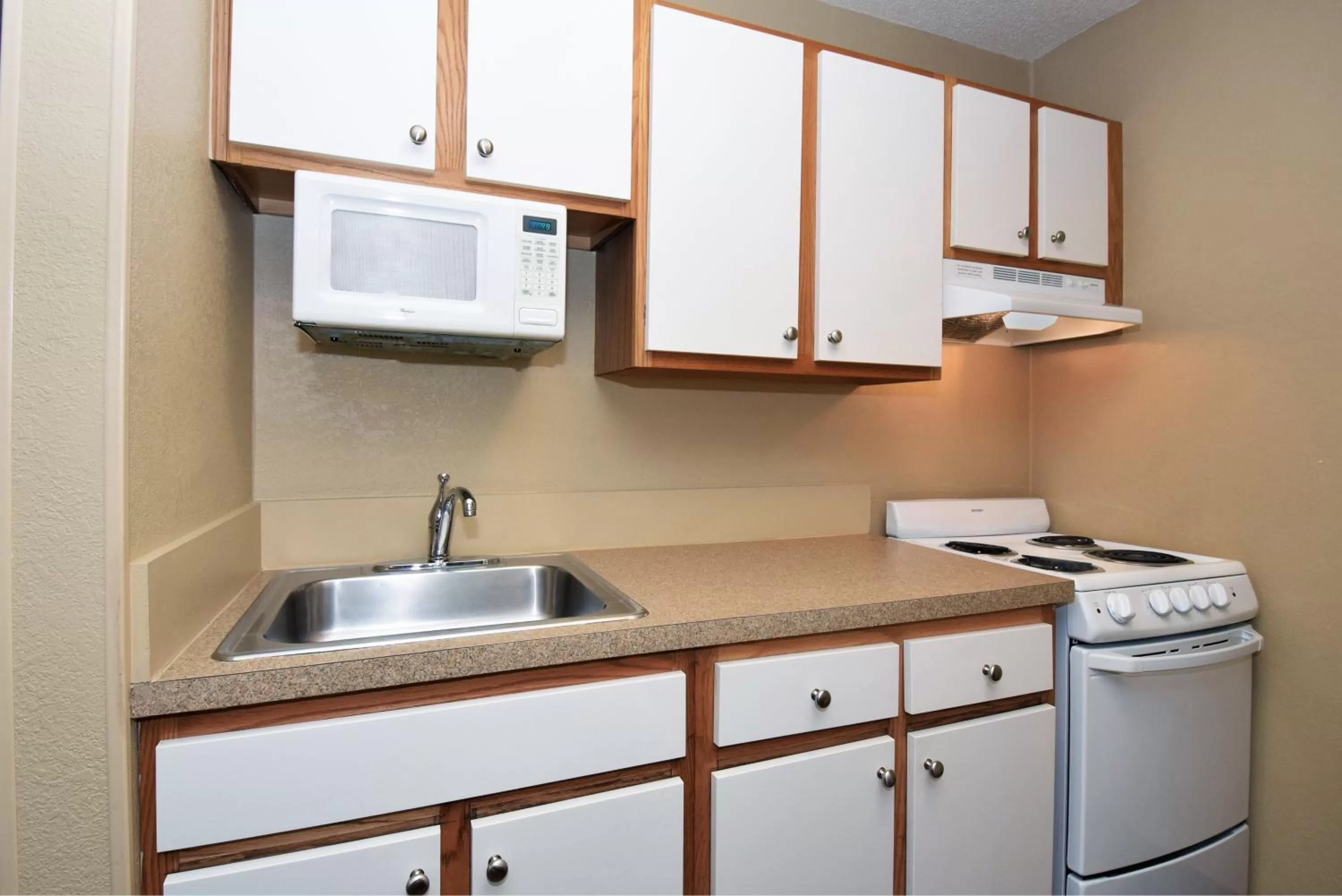 Kitchen or kitchenette in Extended Stay America Suites - Cleveland - Great Northern Mall