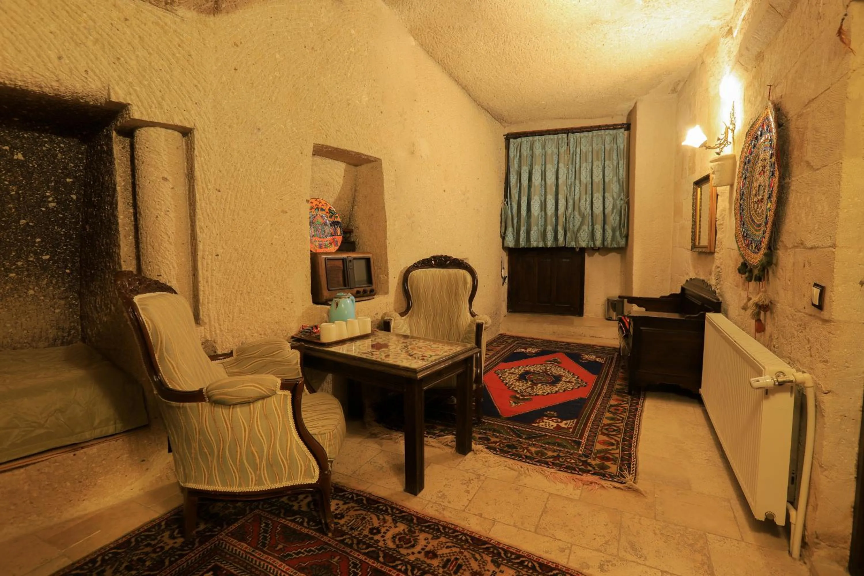 Massage in Antique Terrace Cave Suites