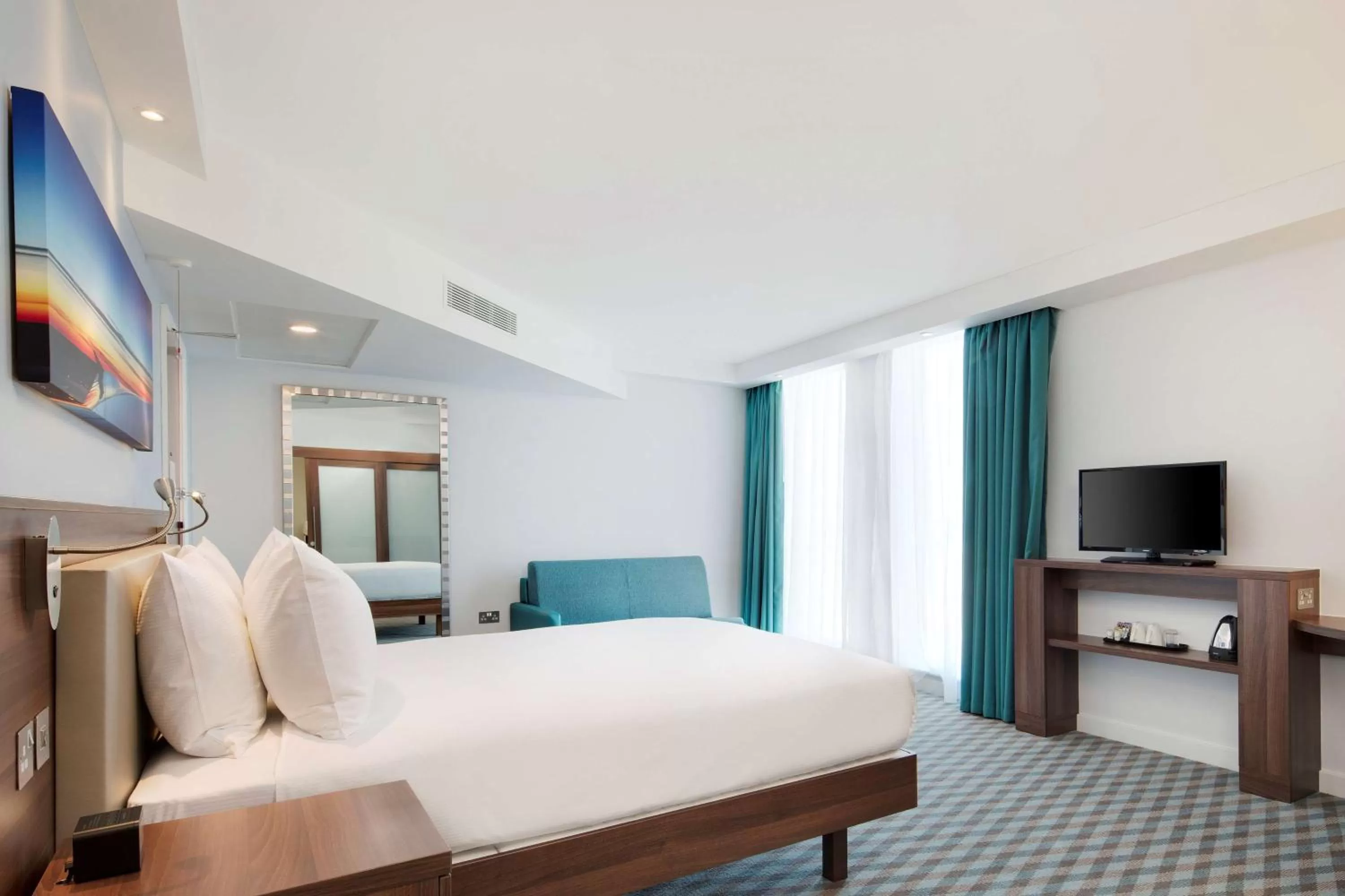 Bed in Hampton By Hilton London Stansted Airport