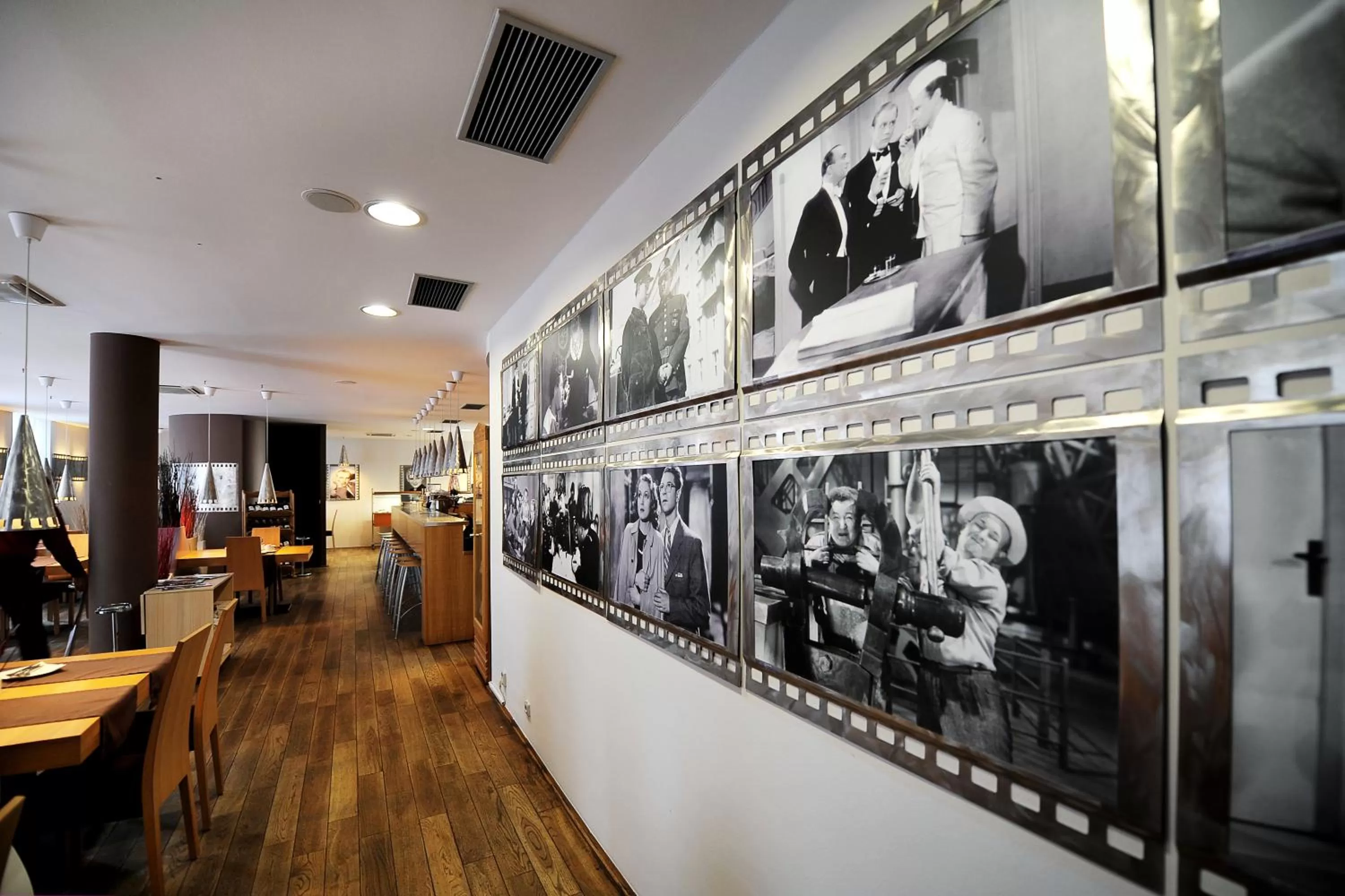 Restaurant/places to eat, Lobby/Reception in Hotel Biograf