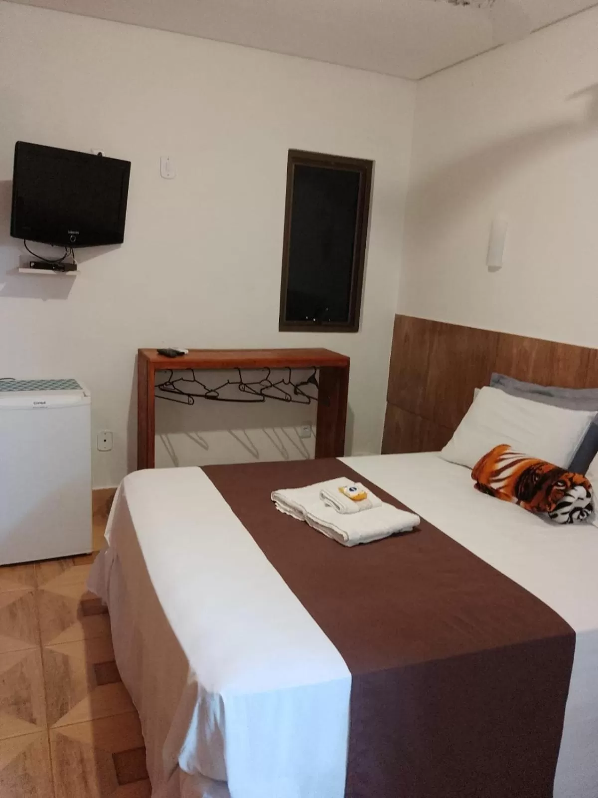 Photo of the whole room, Bed in Pousada da Gi Suítes e Turismo