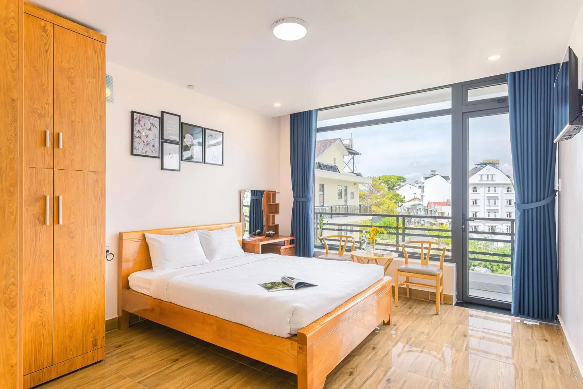 Deluxe Double Room with Balcony in Bazan Hotel Dalat - STAY 24H Deluxe Double Room with Balcony in Bazan Hotel Dalat - STAY 24H