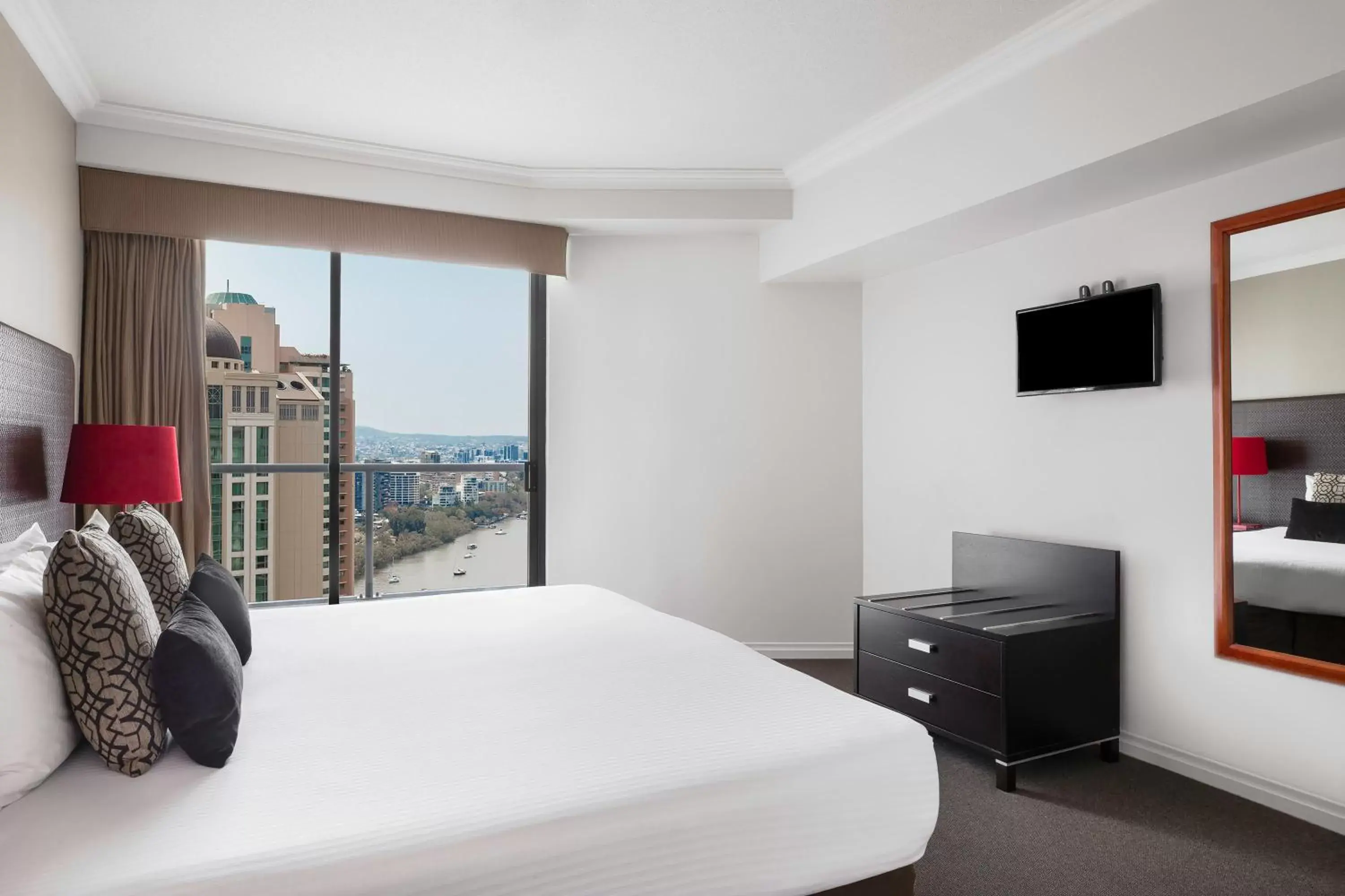 One-Bedroom Apartment with River View in Mantra on Queen One-Bedroom Apartment with River View in Mantra on Queen