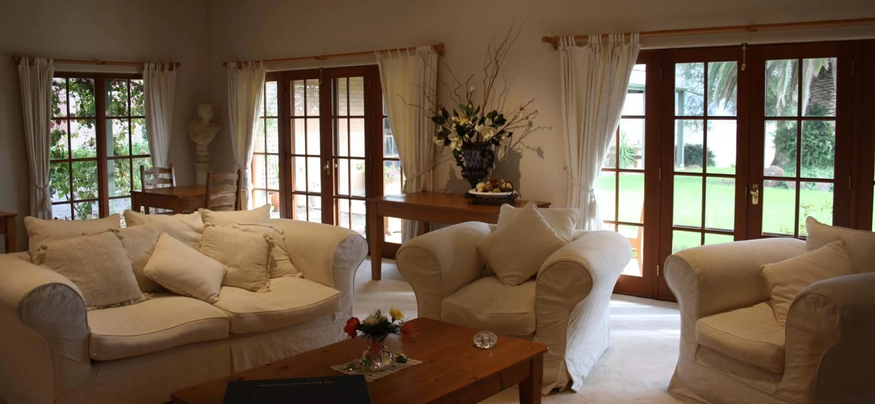 Lounge or bar in Strathearn Park Lodge