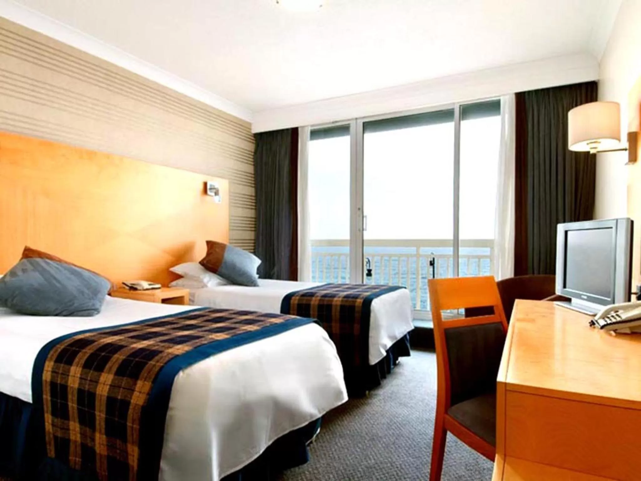 TV and multimedia, Bed in Best Western Palace Hotel & Casino