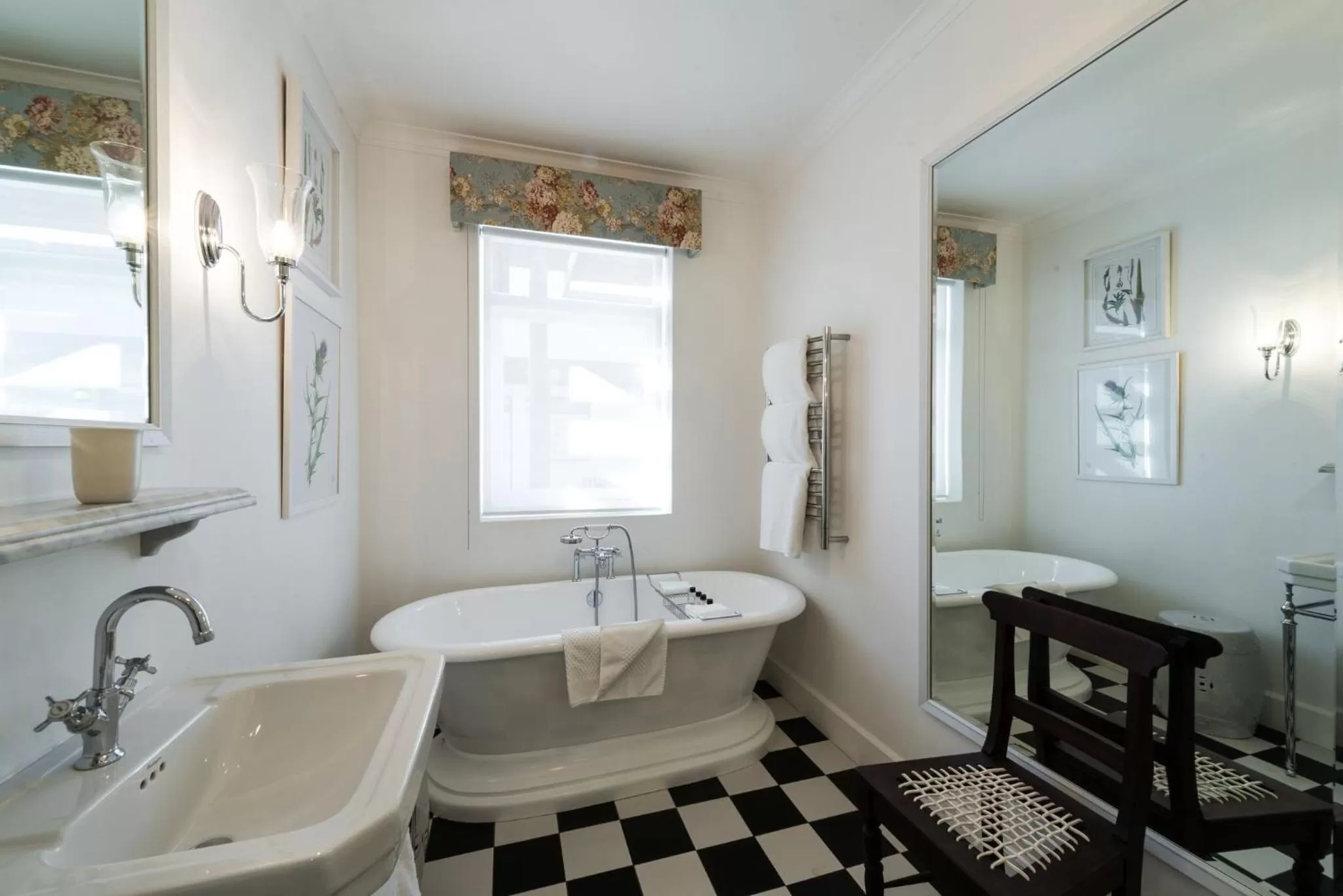 Bathroom in Drostdy Hotel